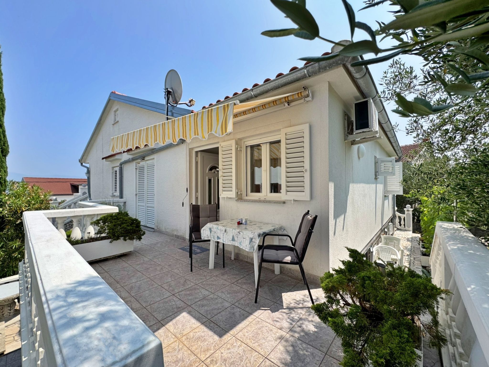 Apartment Zlatica Accommodation in Krk Island