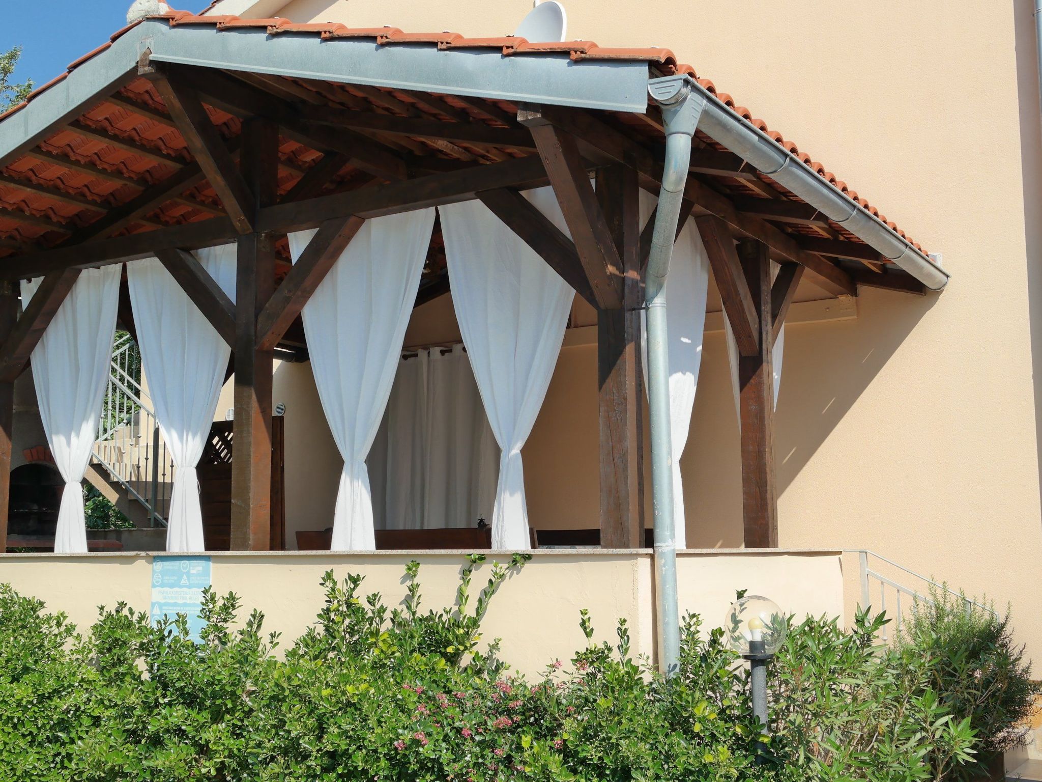 Photo of in Šilo mit Gemeinschaftspool