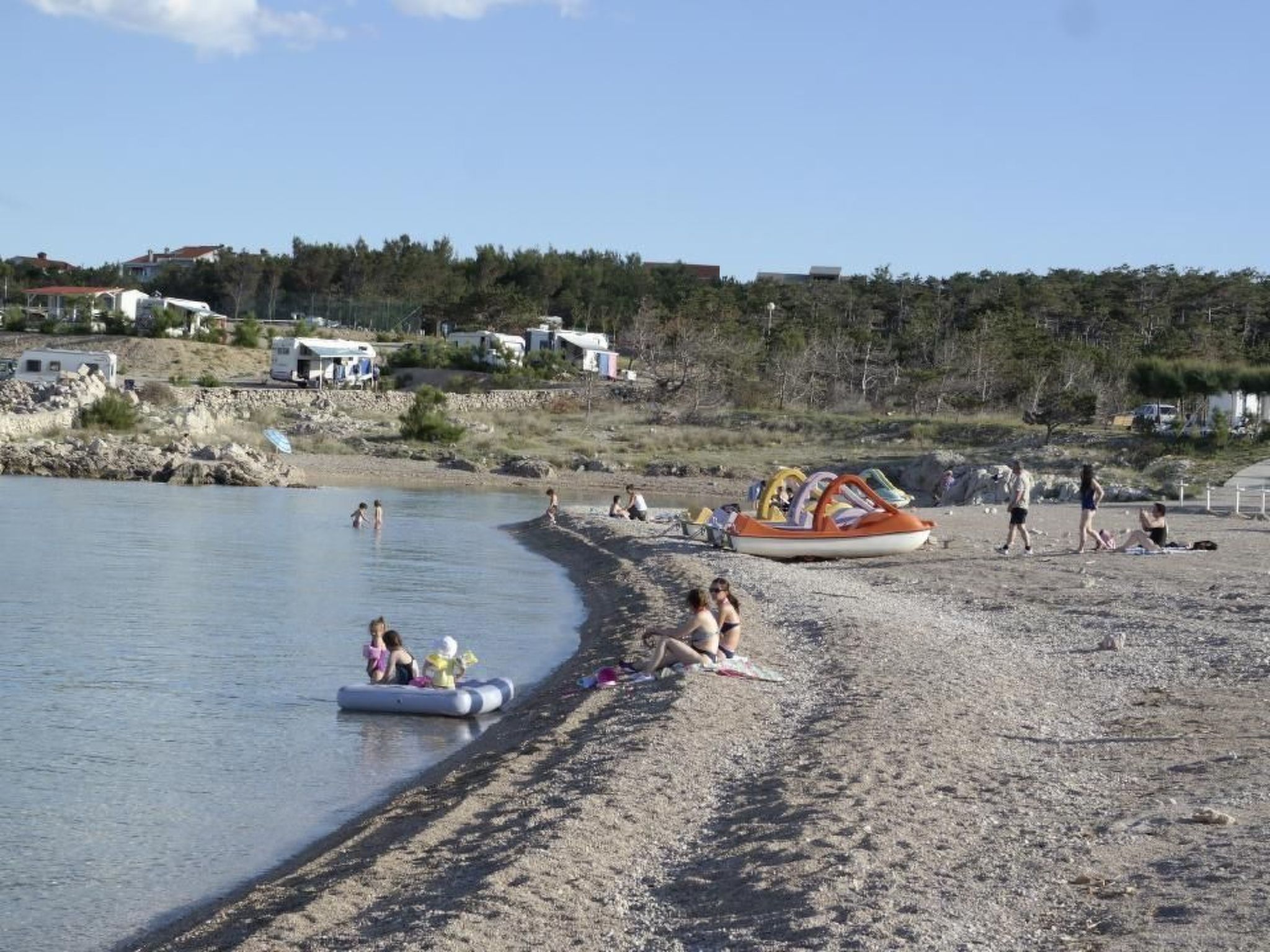 Photo of in Šilo mit Gemeinschaftspool