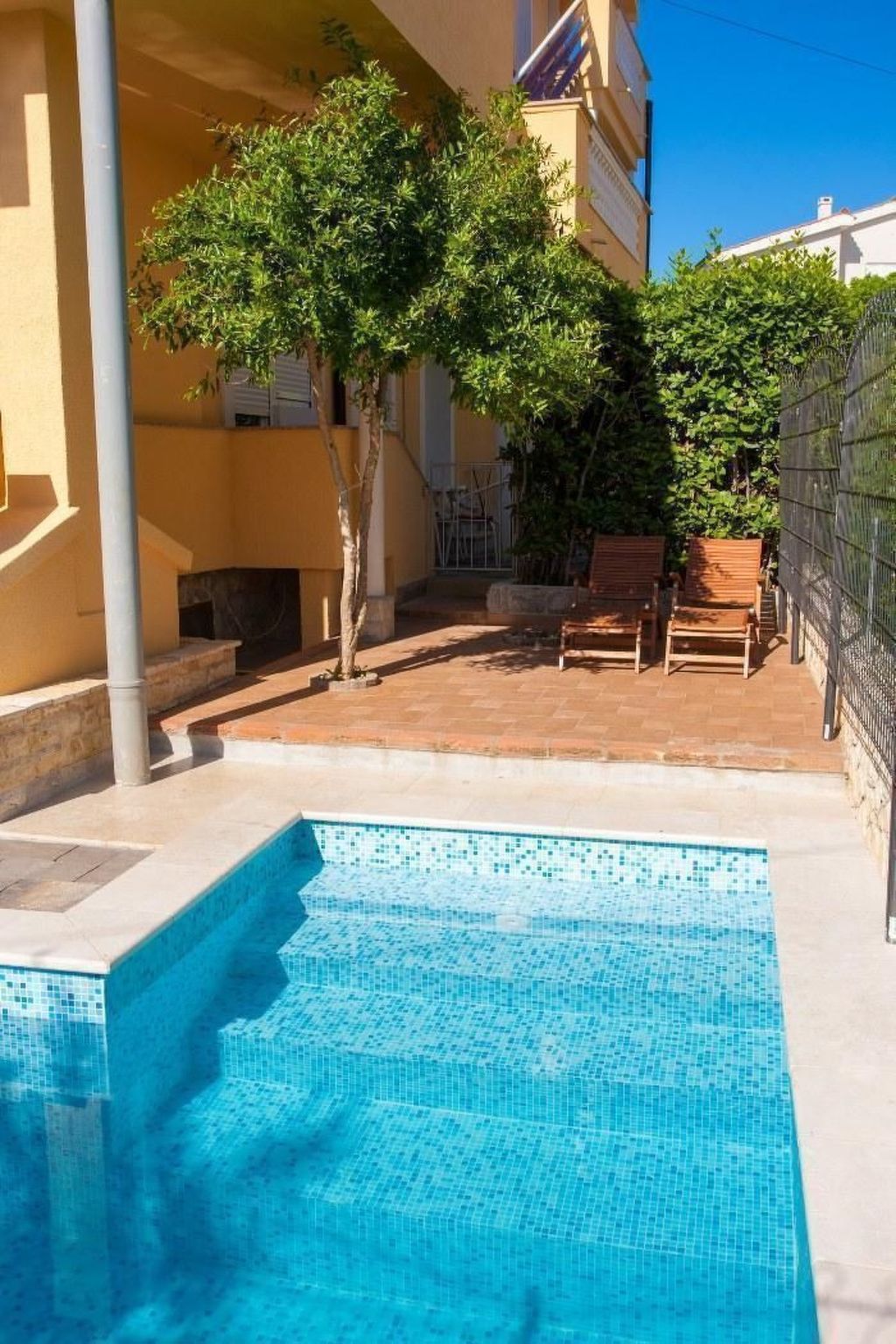 App mit Meerblick und Pool für 2-4 Personen-Inside