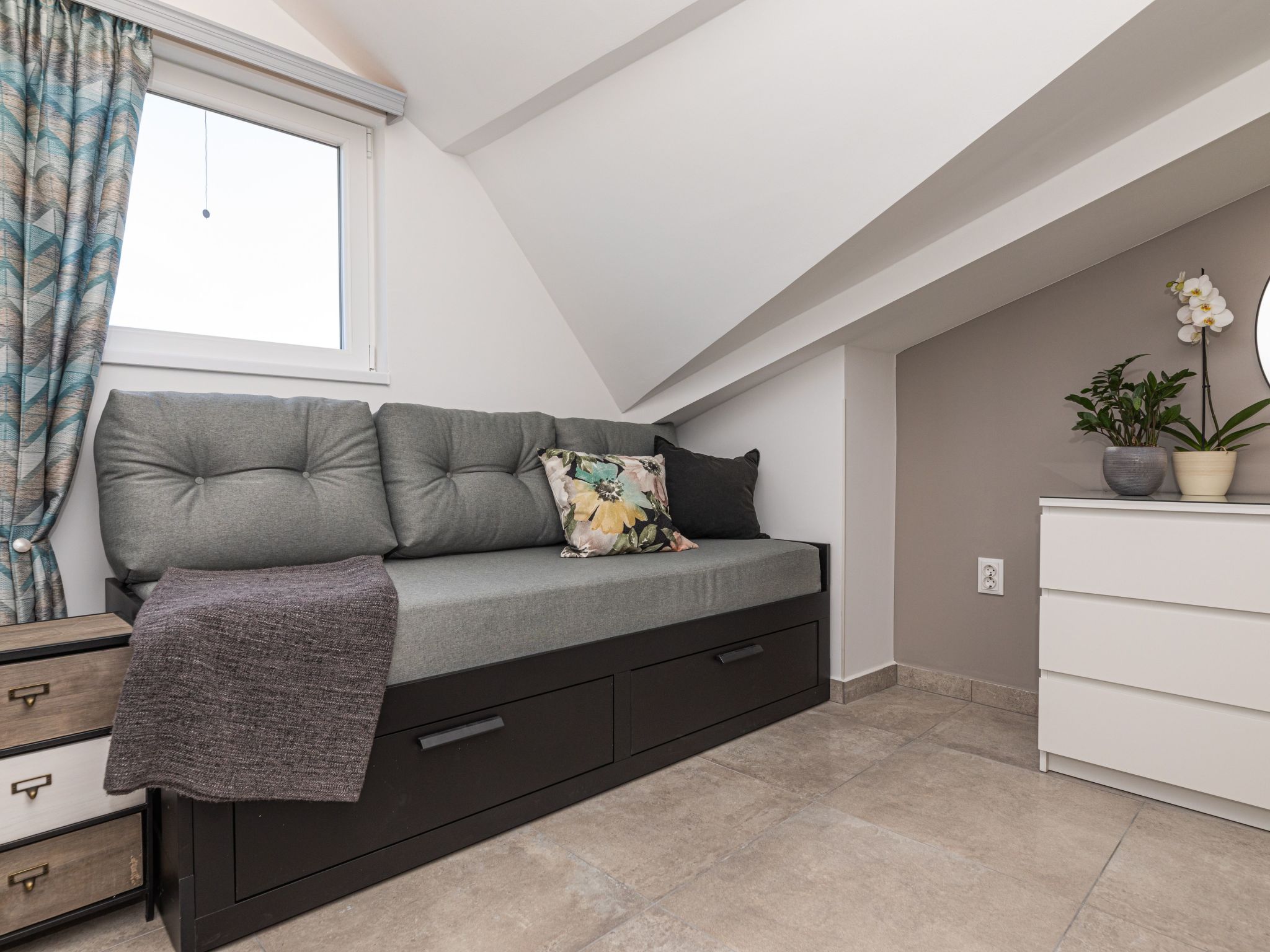 App mit Meerblick und Pool für 2-4 Personen-Inside