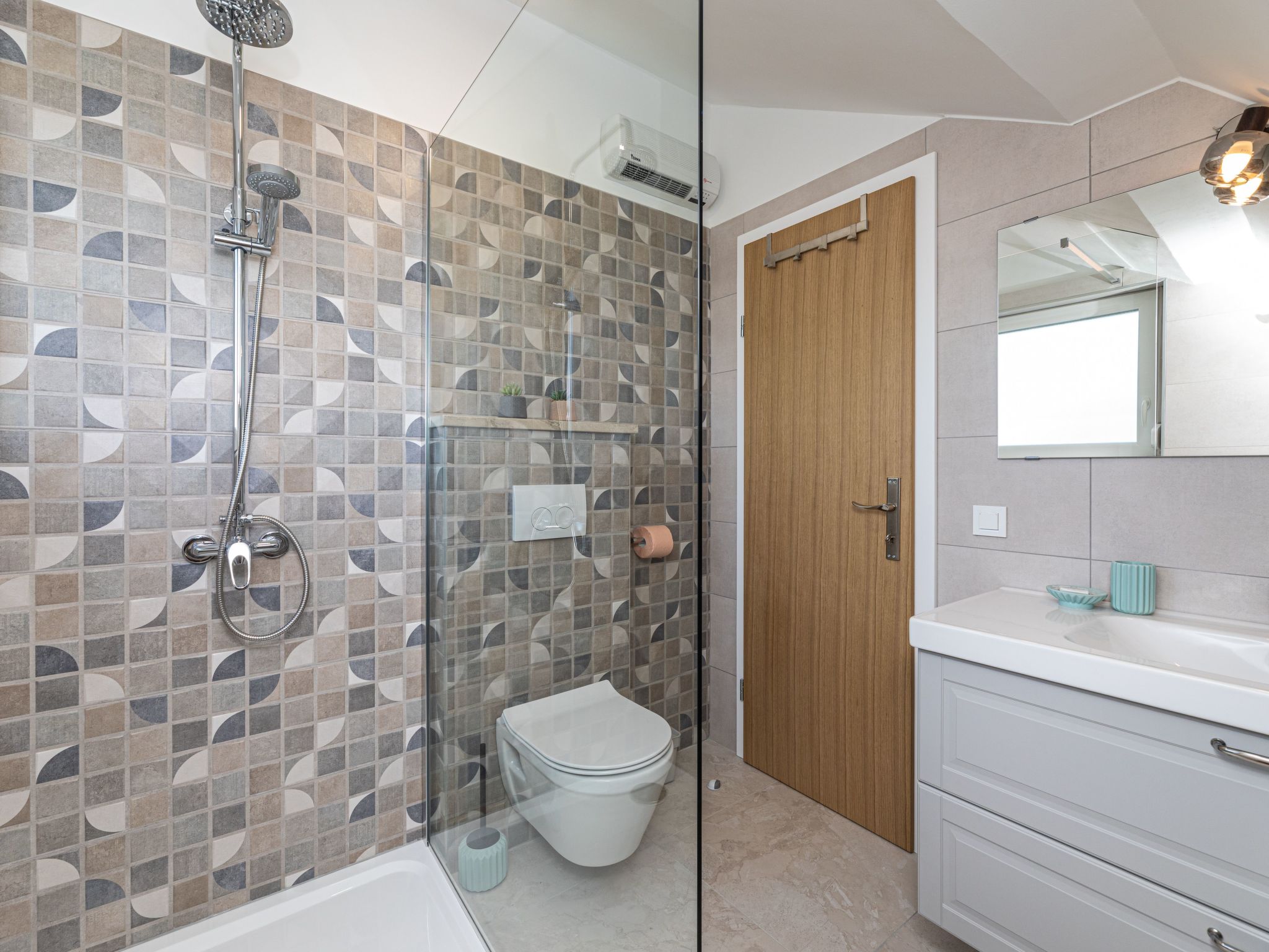 App mit Meerblick und Pool für 2-4 Personen-Inside