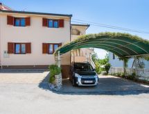 Knus appartement Branko 2 nabij zee en strand in Šilo, Krk - thumbnail 1