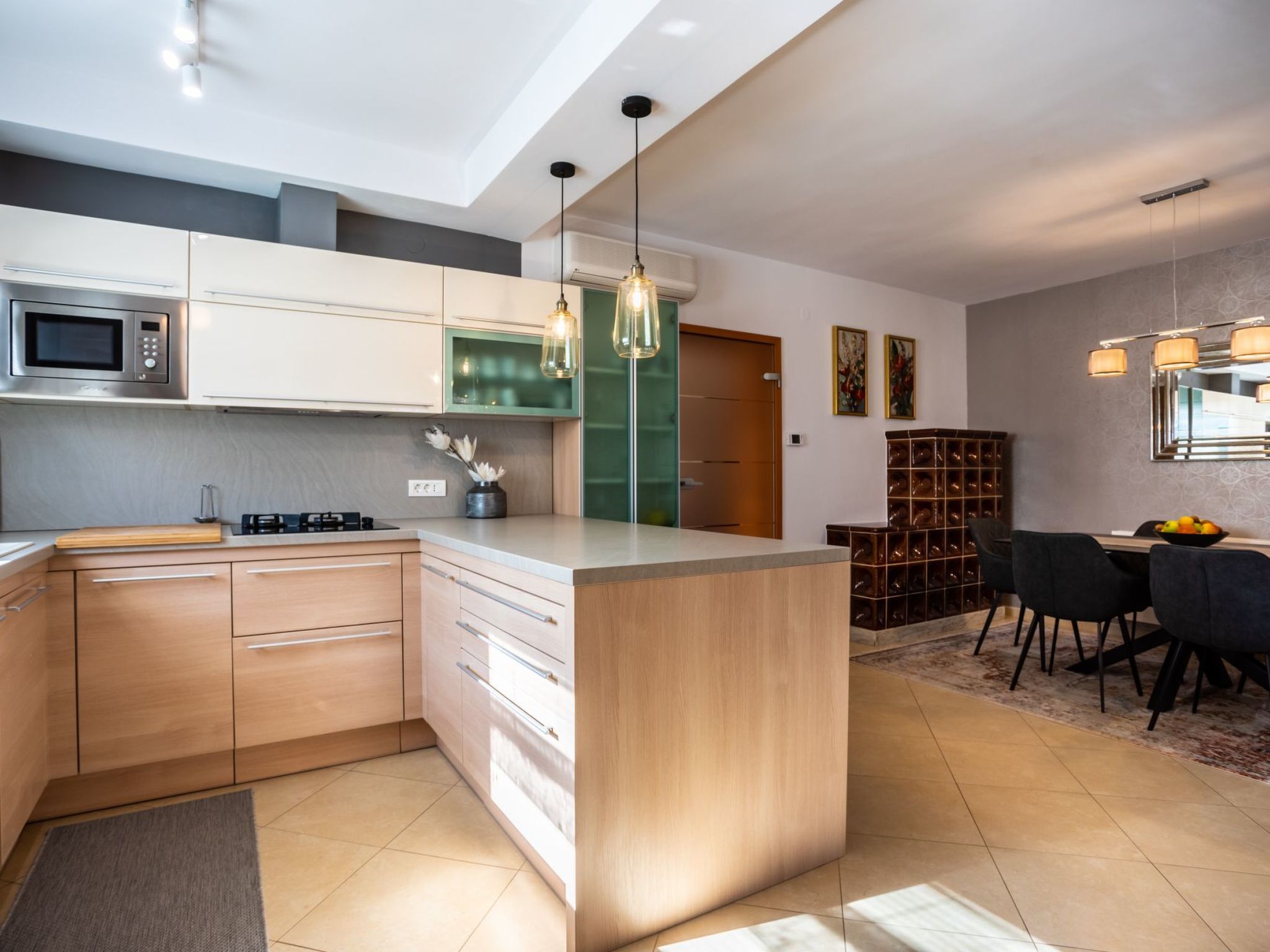 Ruhige Ferienwohnung Tina 8-Dedans