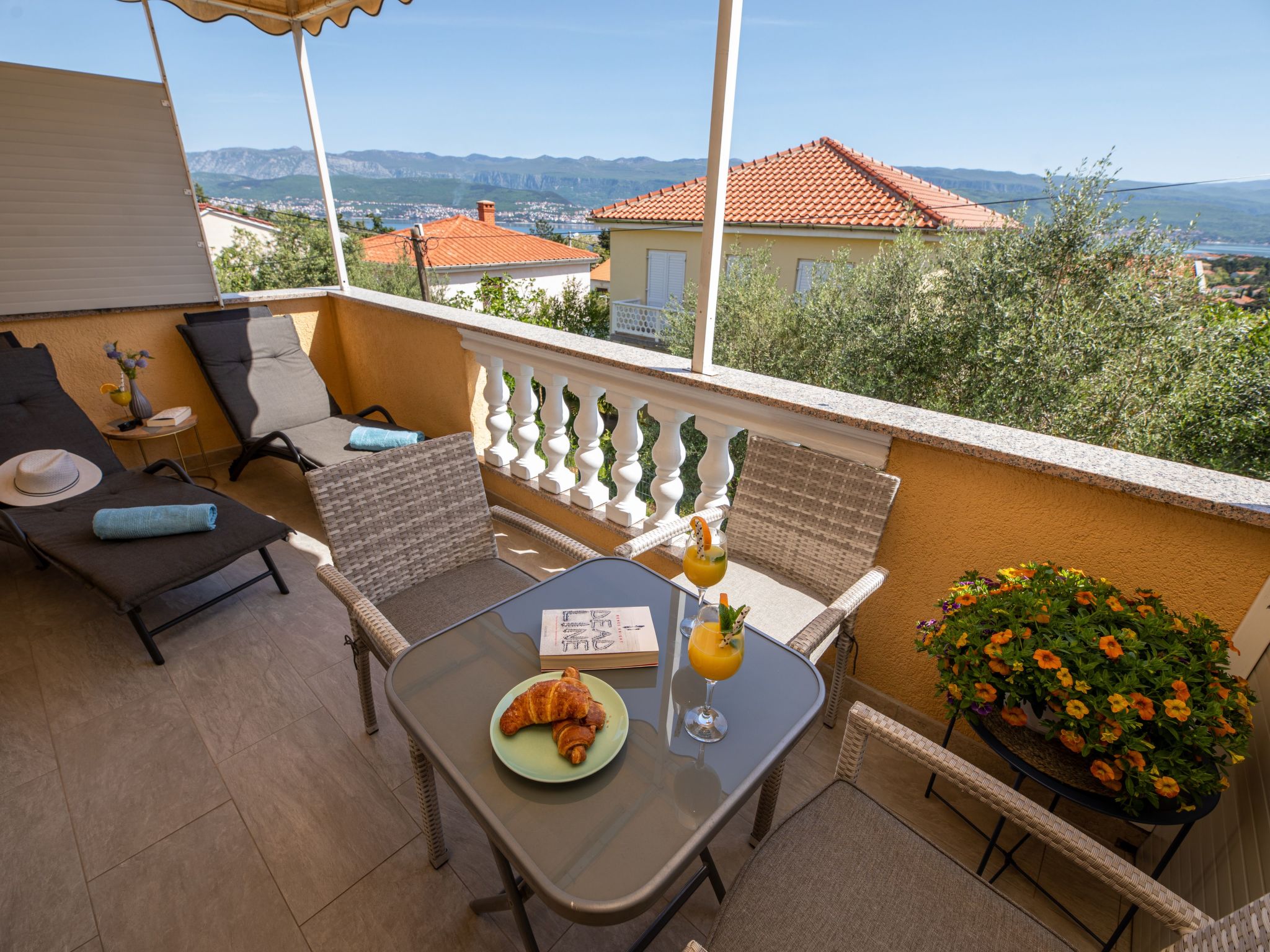 Für 2 Personen  + 1 Kind ca. 40 m&sup2; in Šilo, Adriaküste Kroatien (Kroatisch-Inside