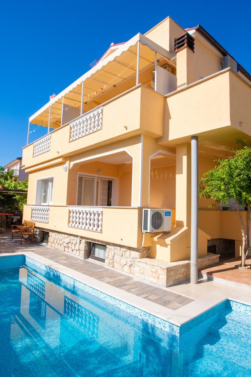 Familienpension Tina Appartement 7-Inside