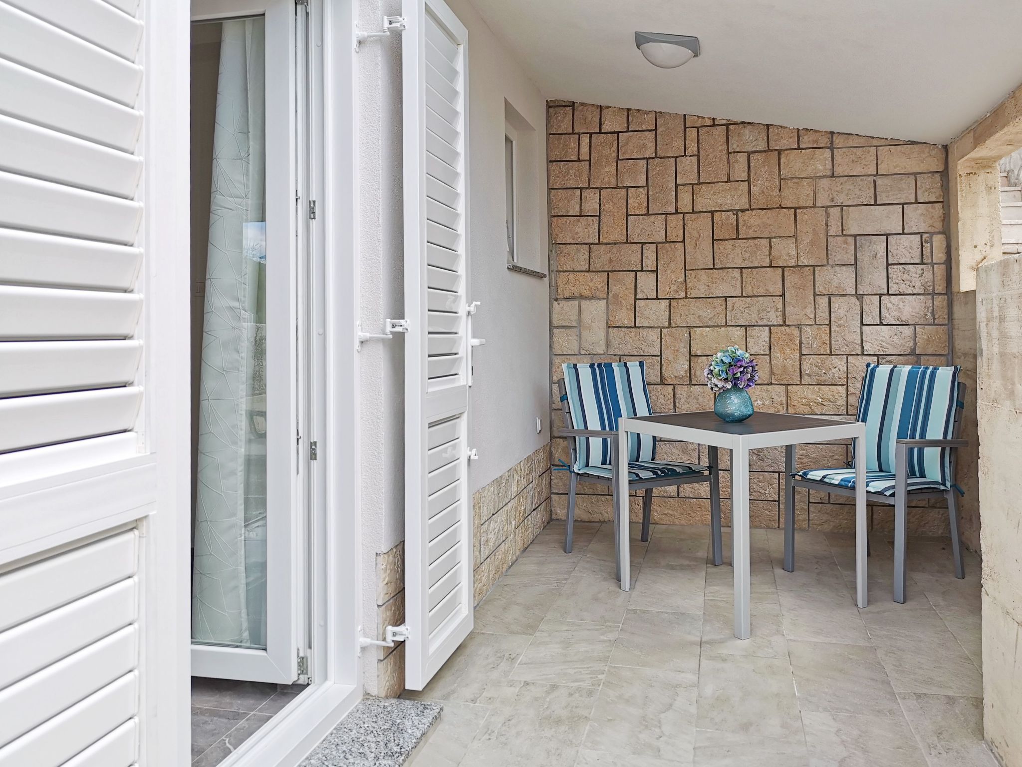 Studio Apartment More-Binnen