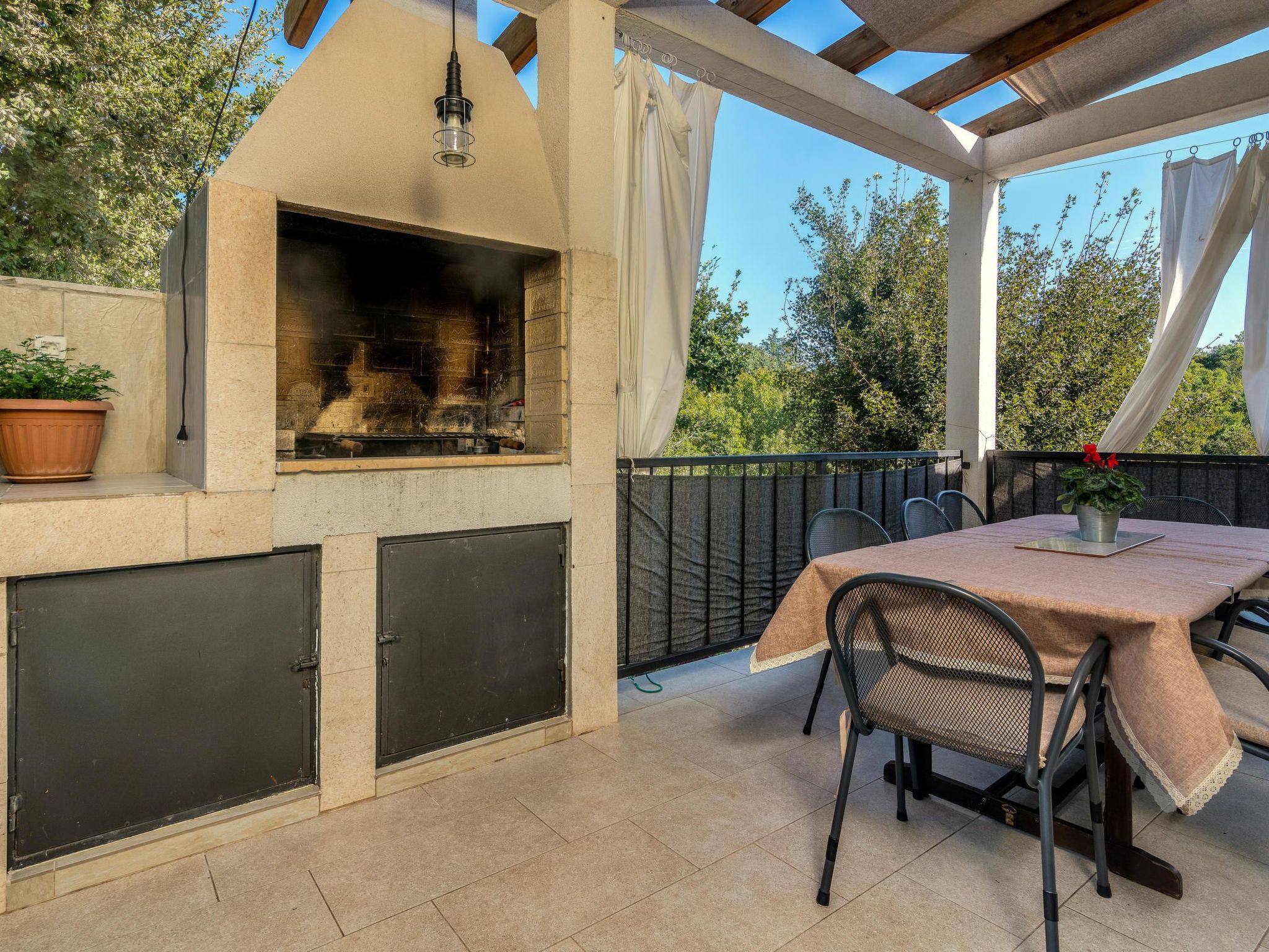 Villa Josie-Image-tags.info