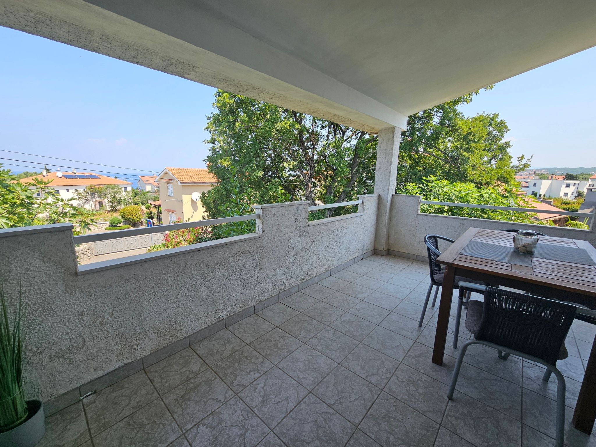 "Buza" mit eigenem Balkon