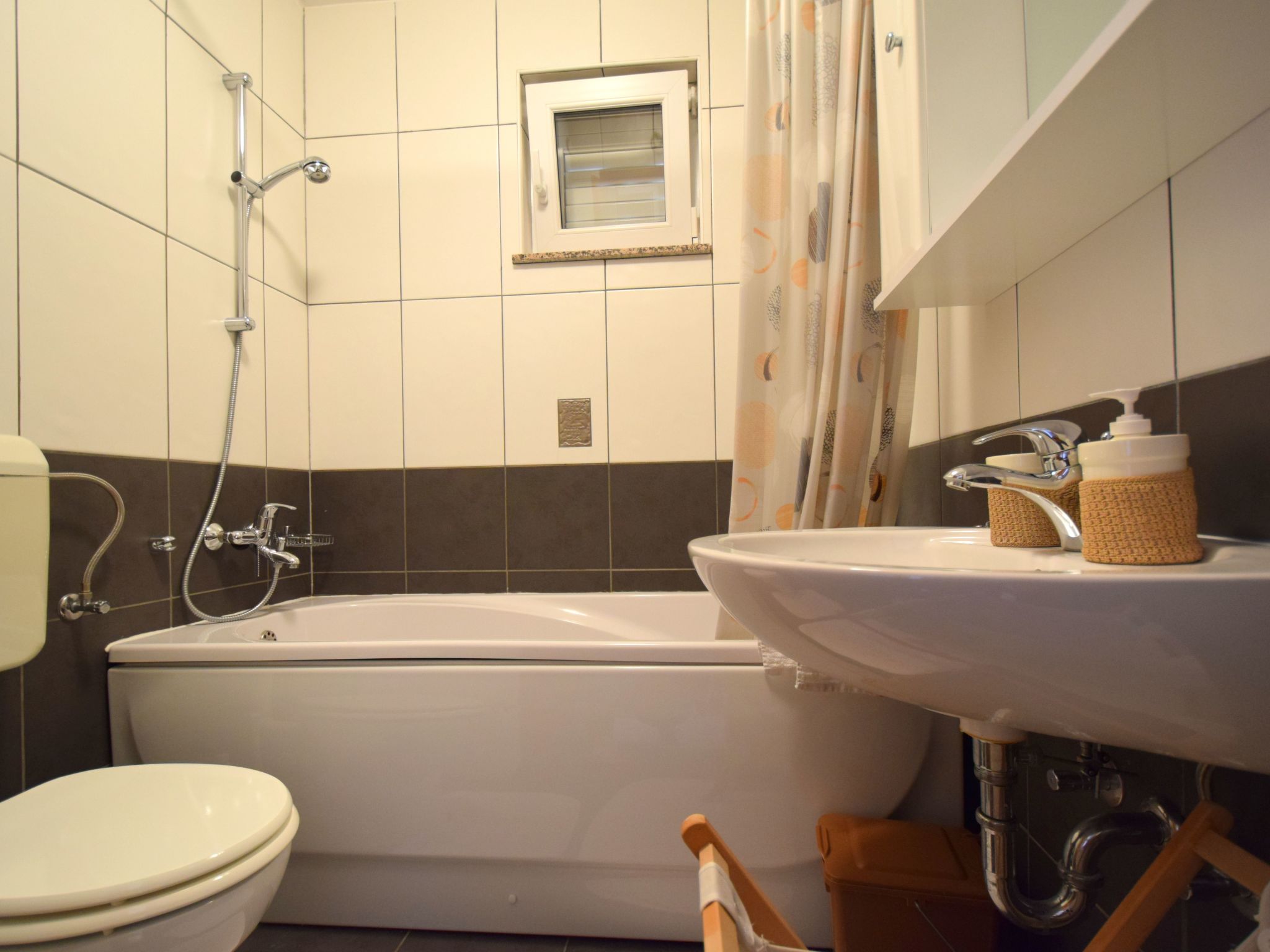 Mirela-Image-tags.info