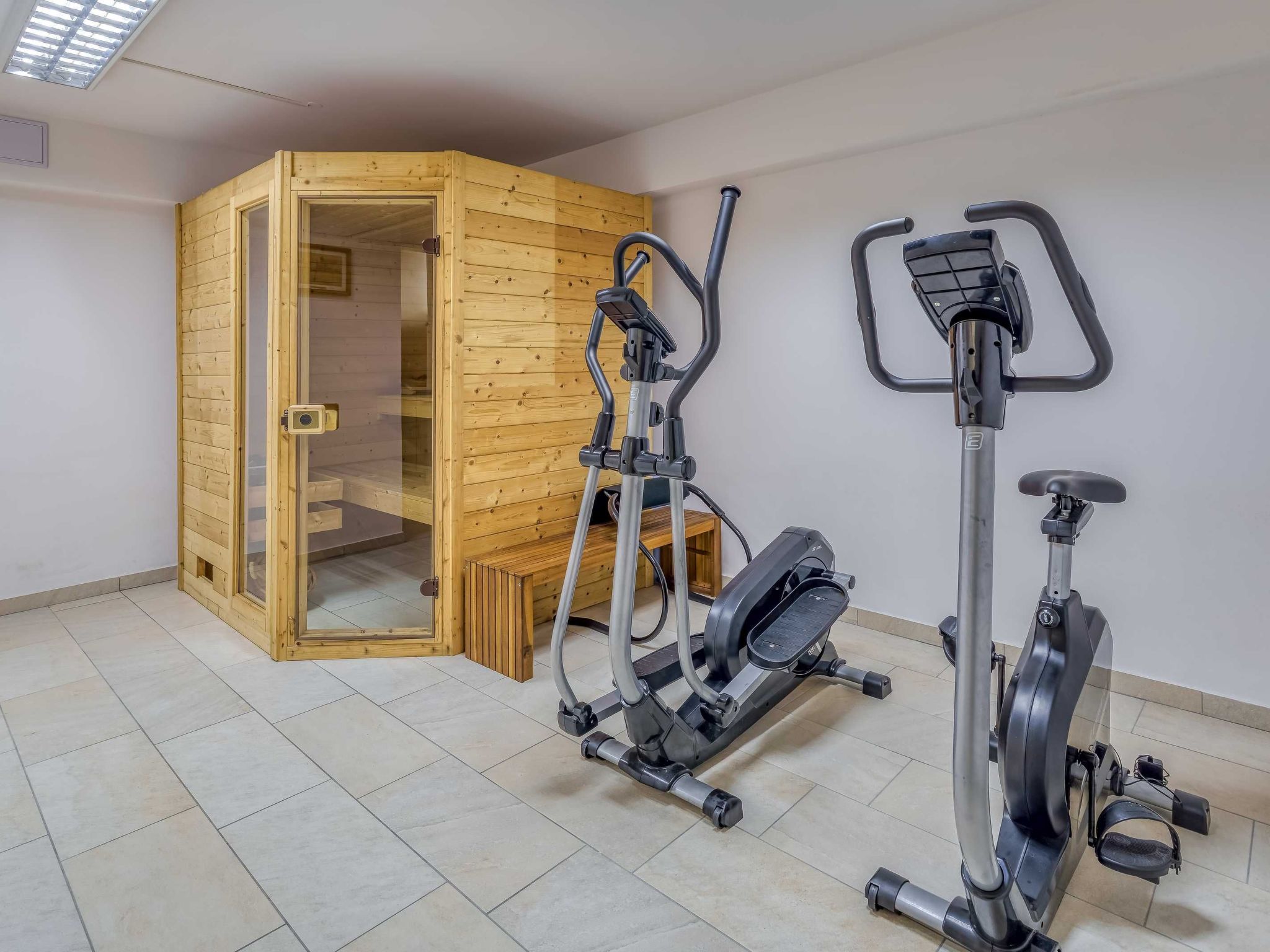 "Andrea" mit Whirlpool-Image-tags.info