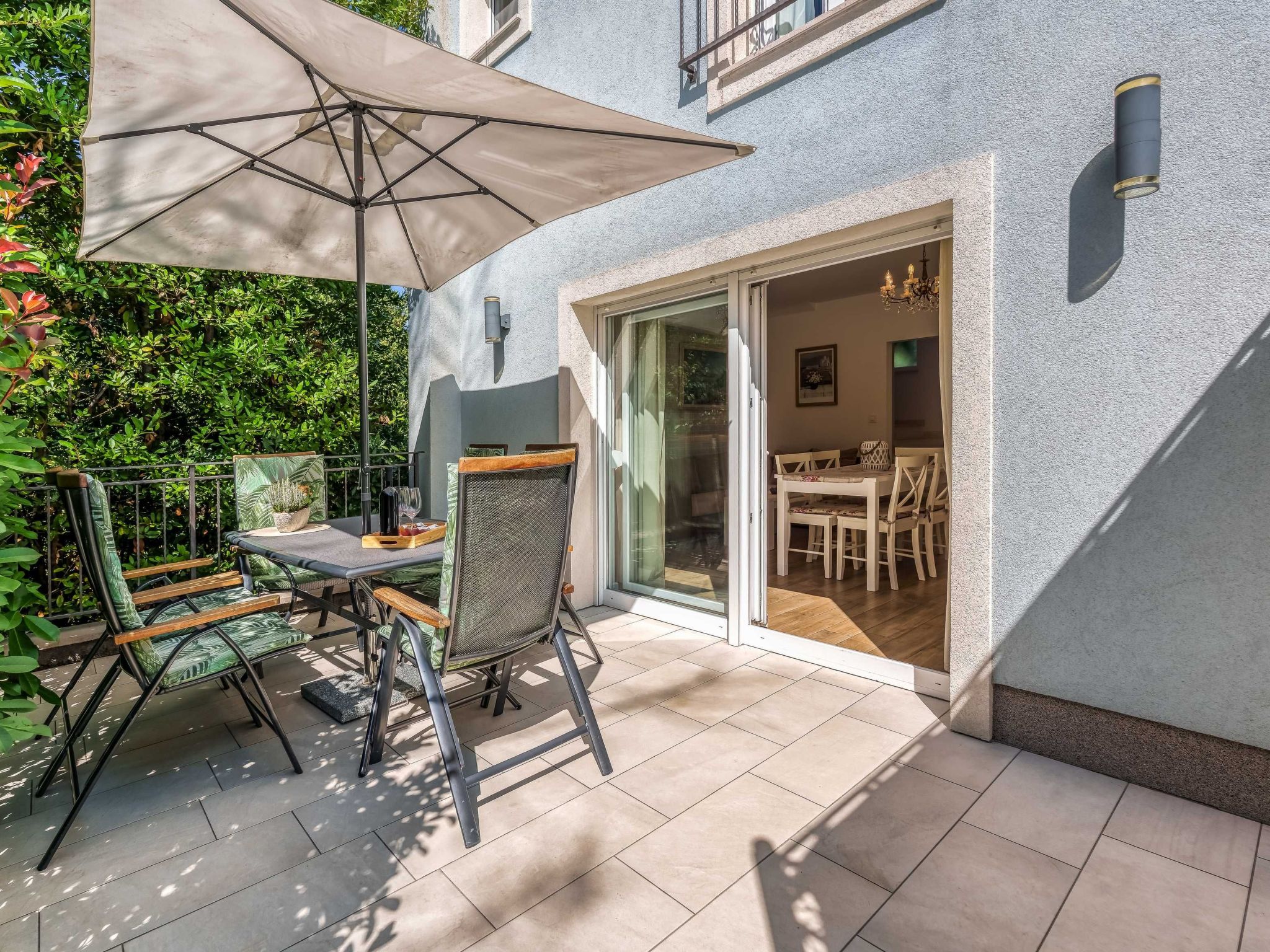 "Andrea" mit Whirlpool-Image-tags.info