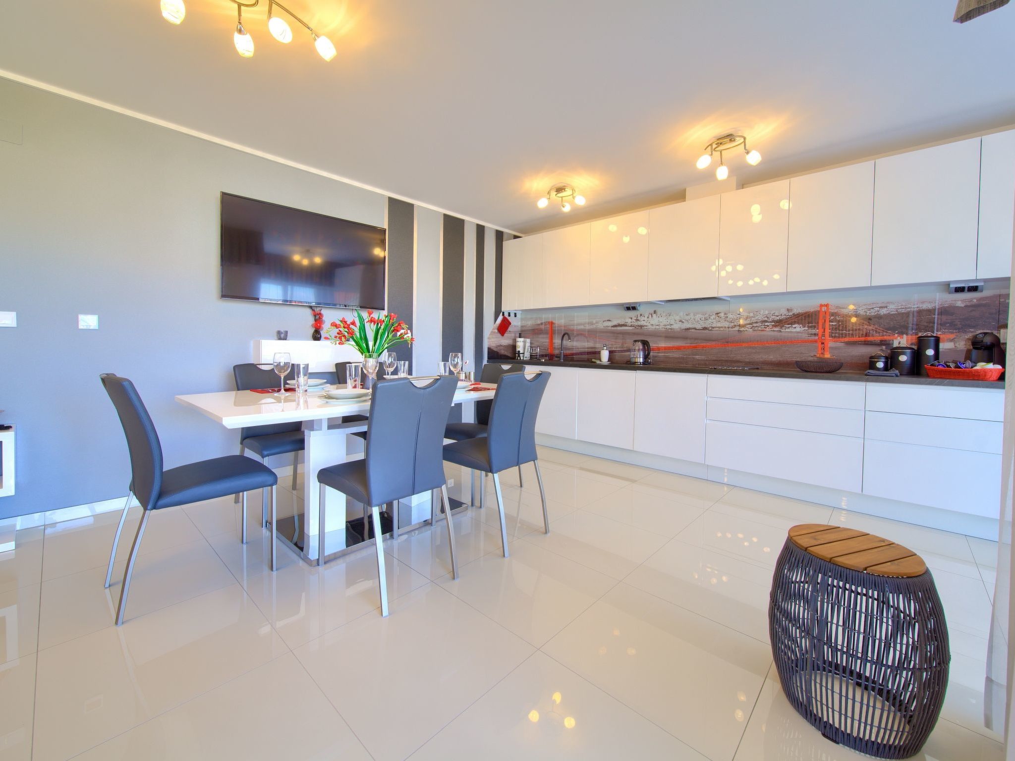 Wohnung mit privatem Balkon-Image-tags.info