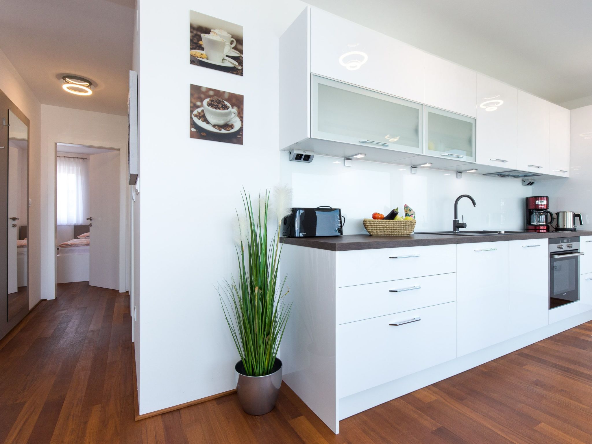 Niko 2-Image-tags.info