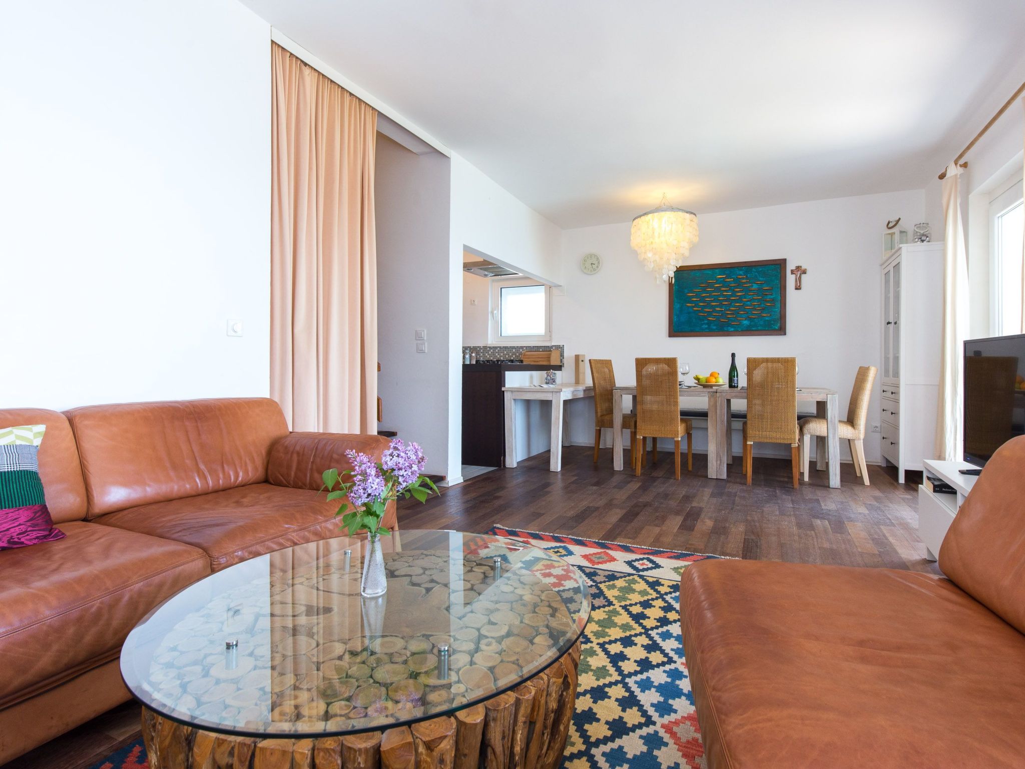 "Valica" mit privatem Pool-Image-tags.info