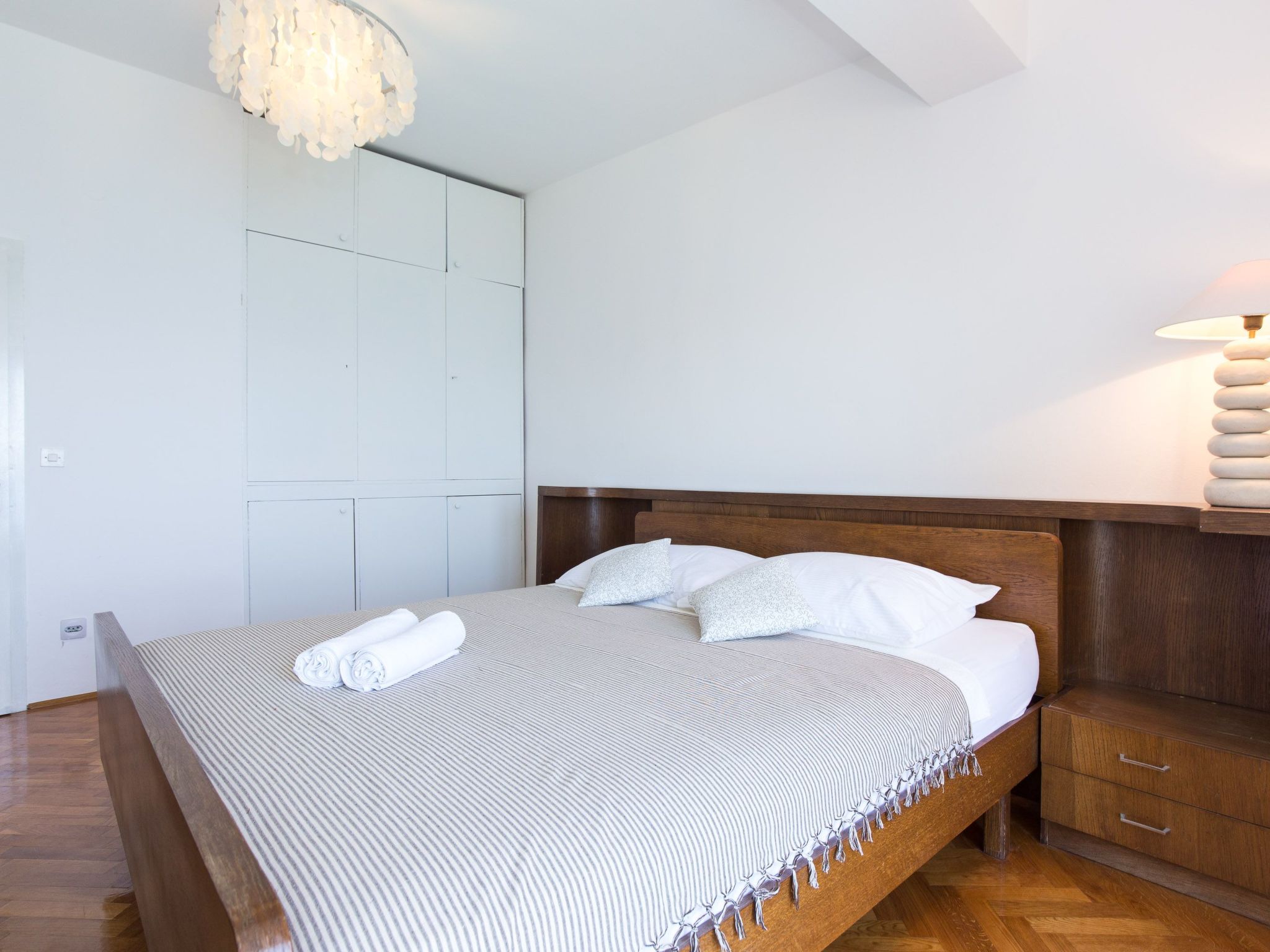 "Valica" mit privatem Pool-Image-tags.info