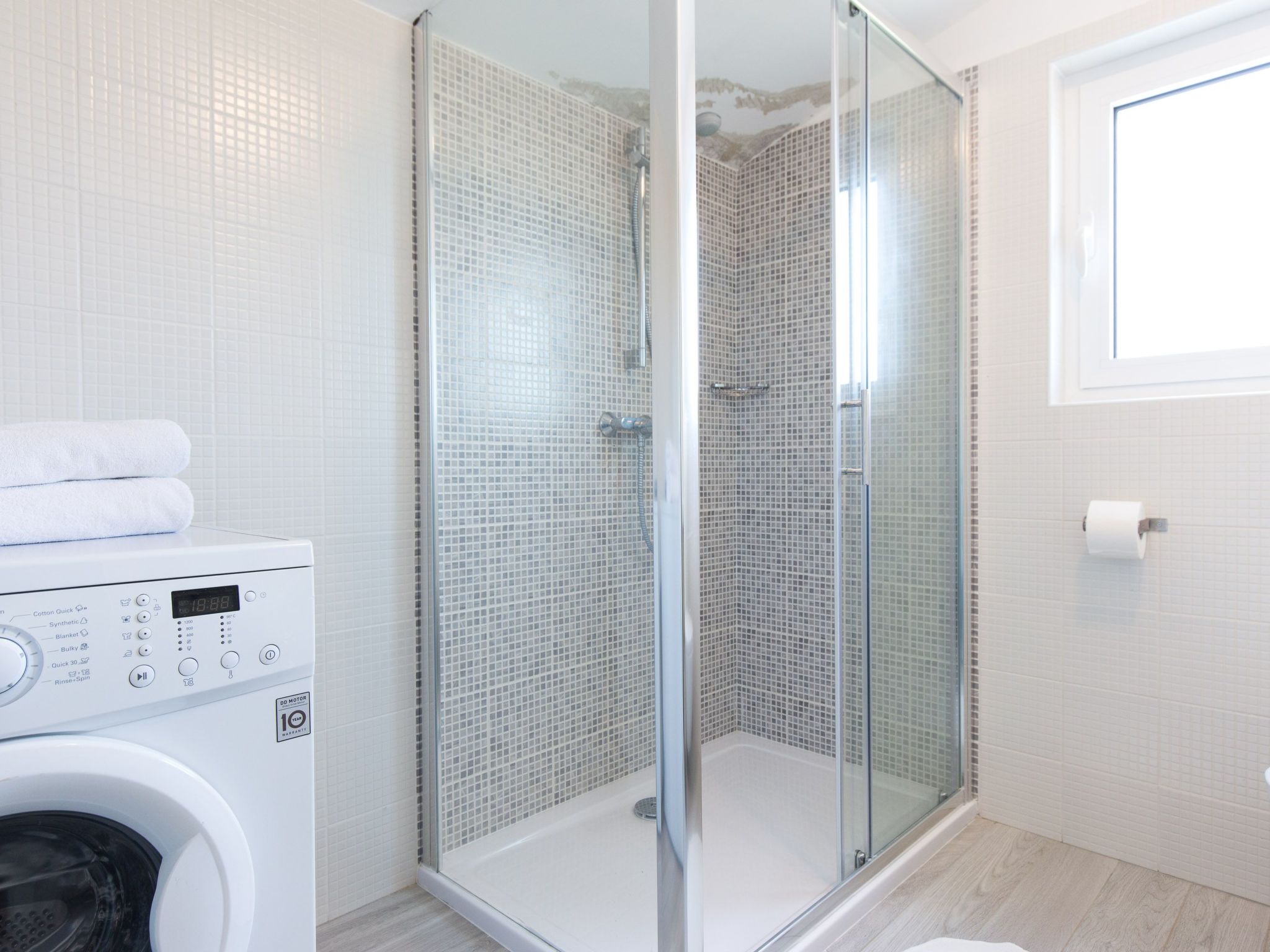 "Valica" mit privatem Pool-Image-tags.info