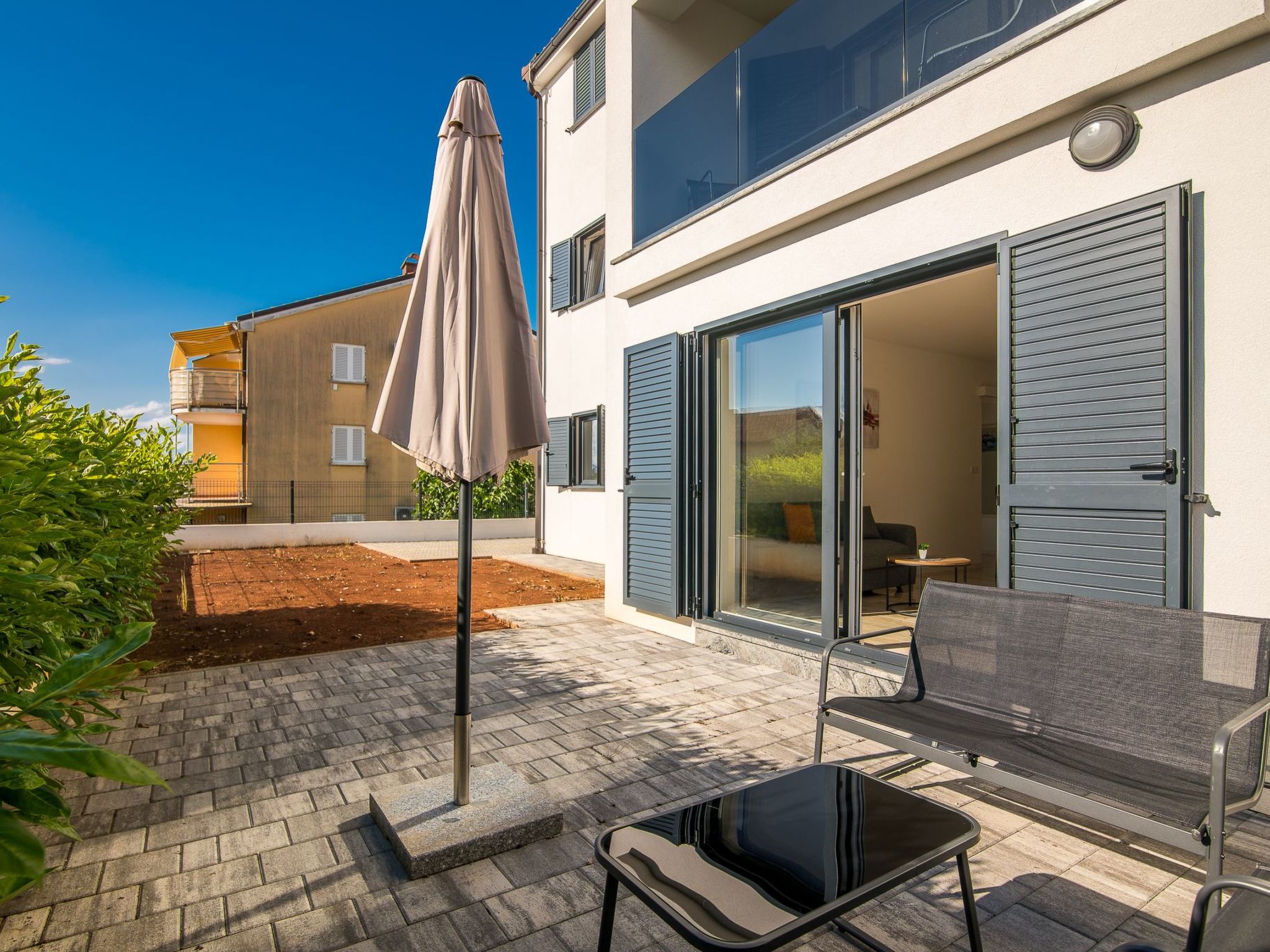 Martina 1-Image-tags.info