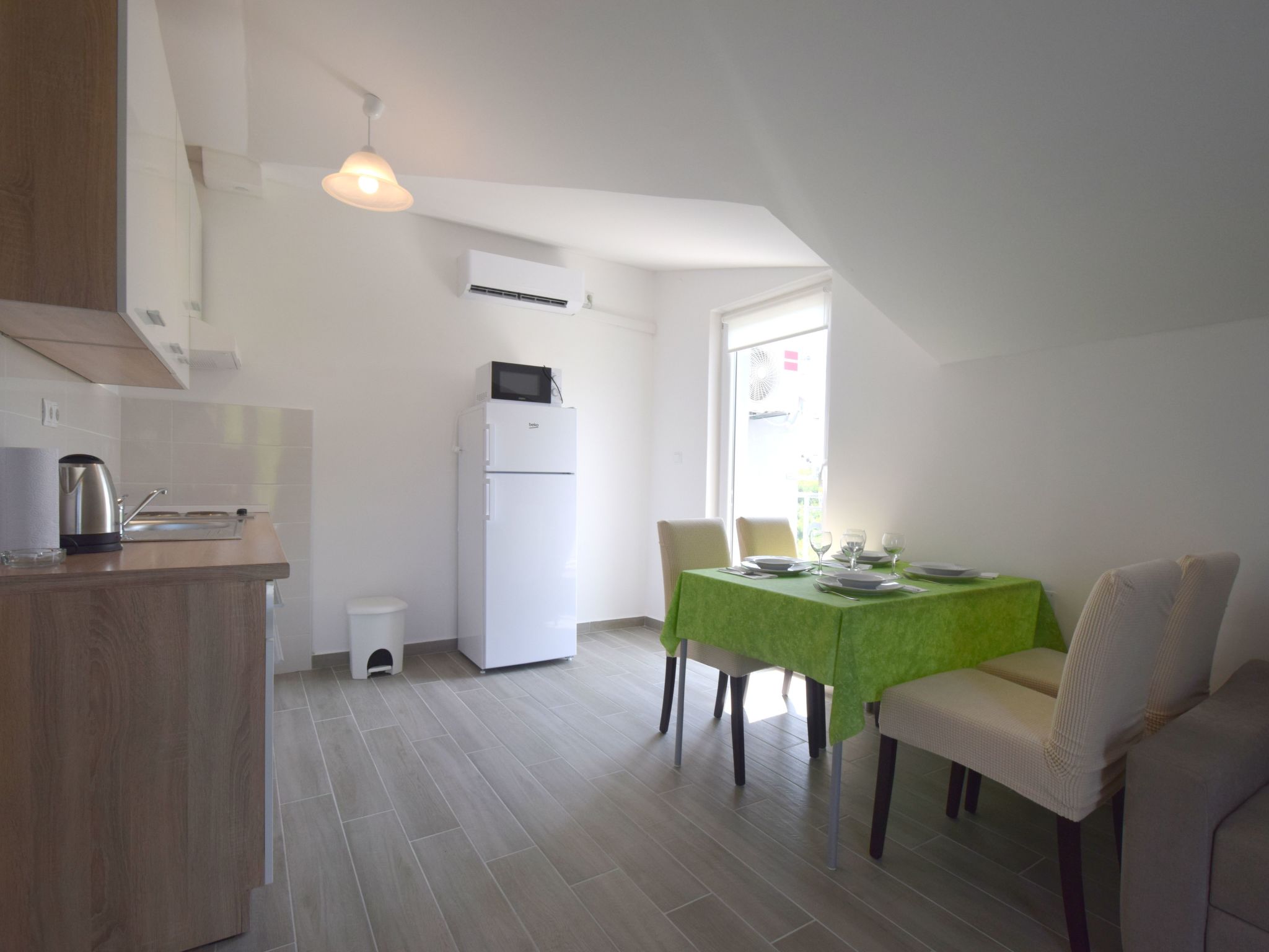 Cindric 2-Image-tags.info