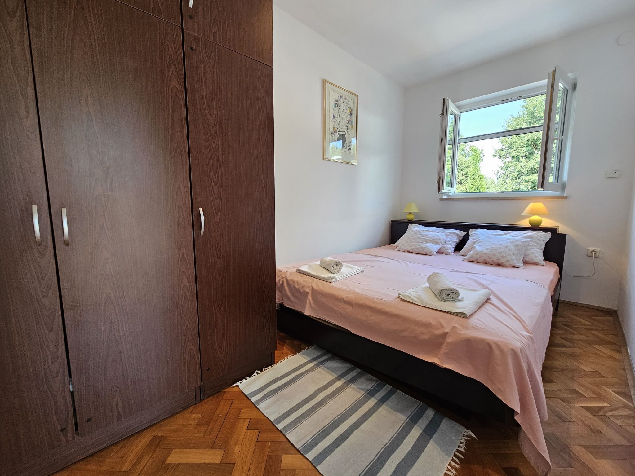 Magdica-Image-tags.info