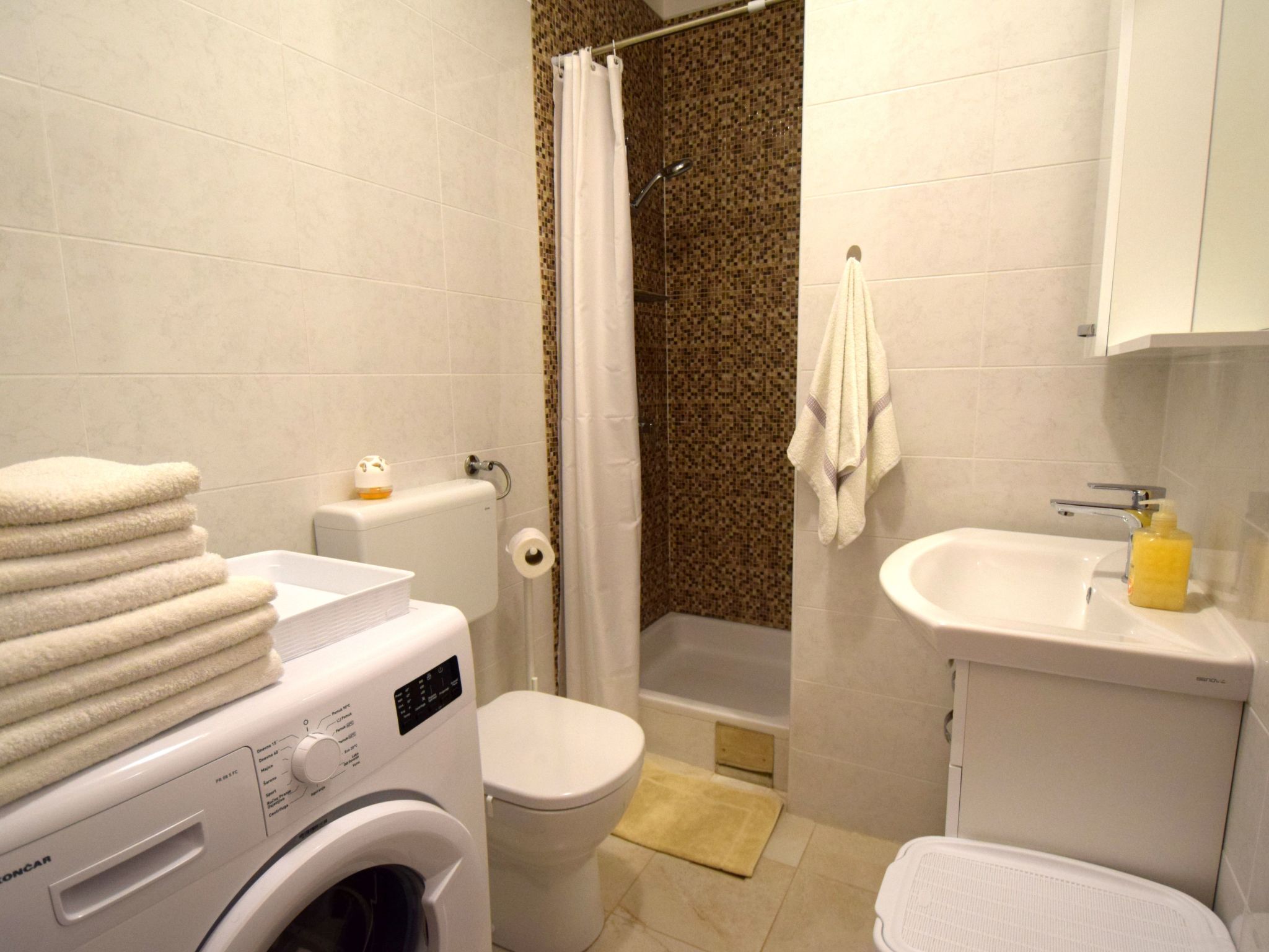 "Jospia4" mit privatem Balkon-Image-tags.info