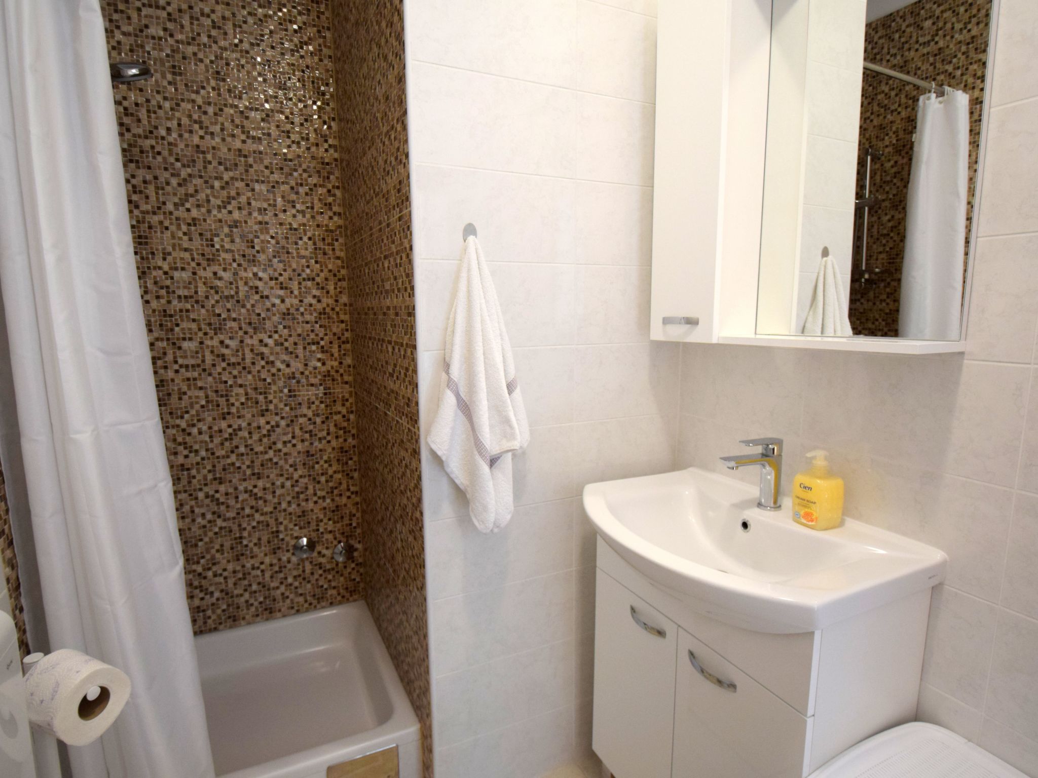 "Jospia4" mit privatem Balkon-Image-tags.info