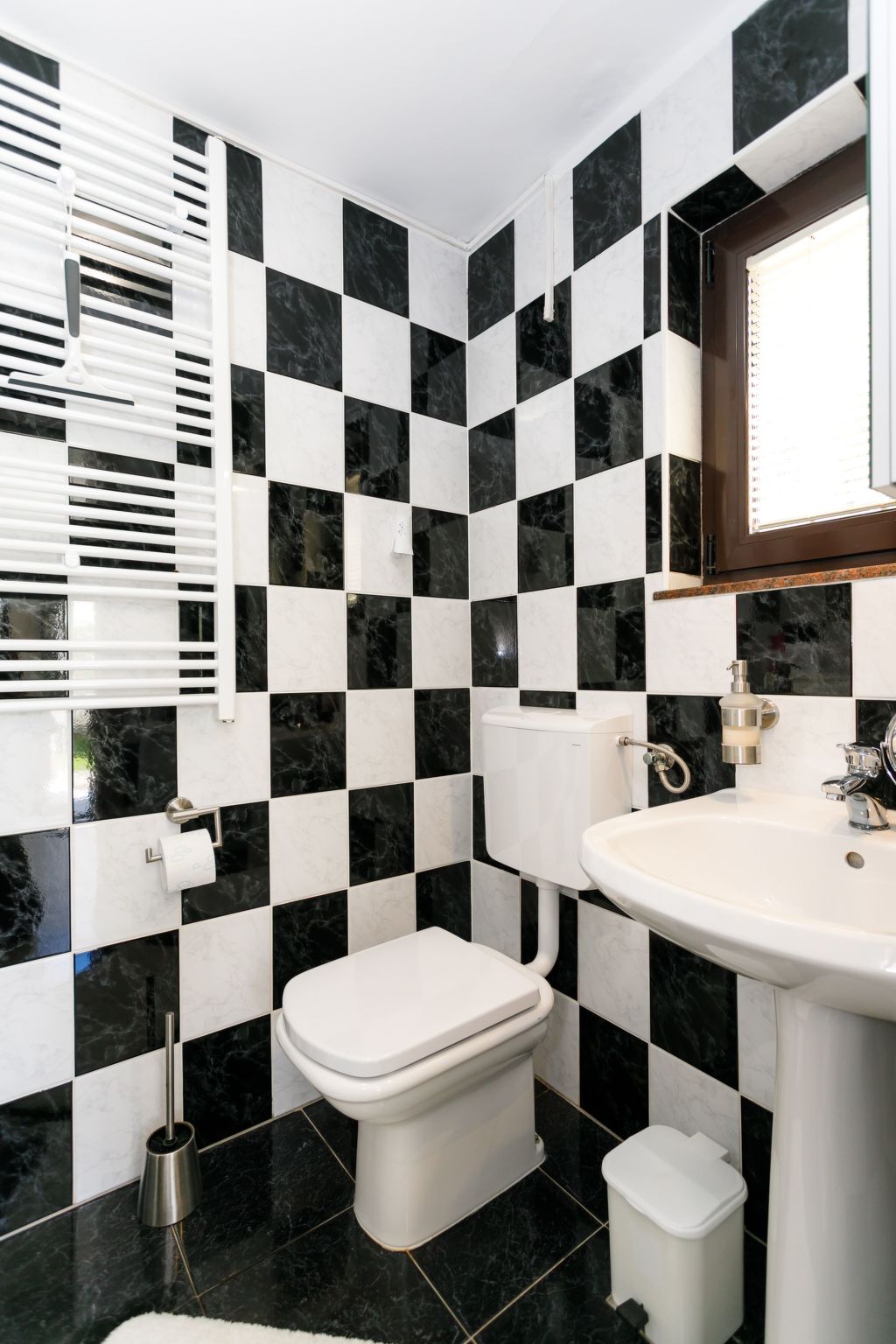 "Sanja" mit eigener Terrasse-Image-tags.info