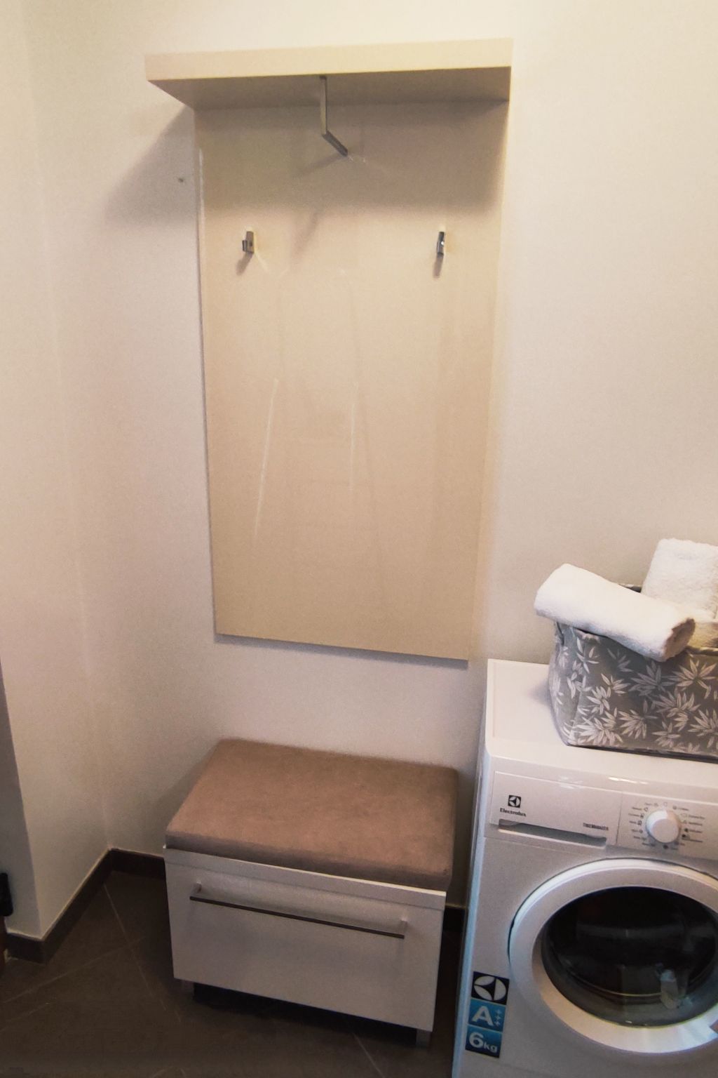 Große Wohnung in Gabonjin mit Großem Garten