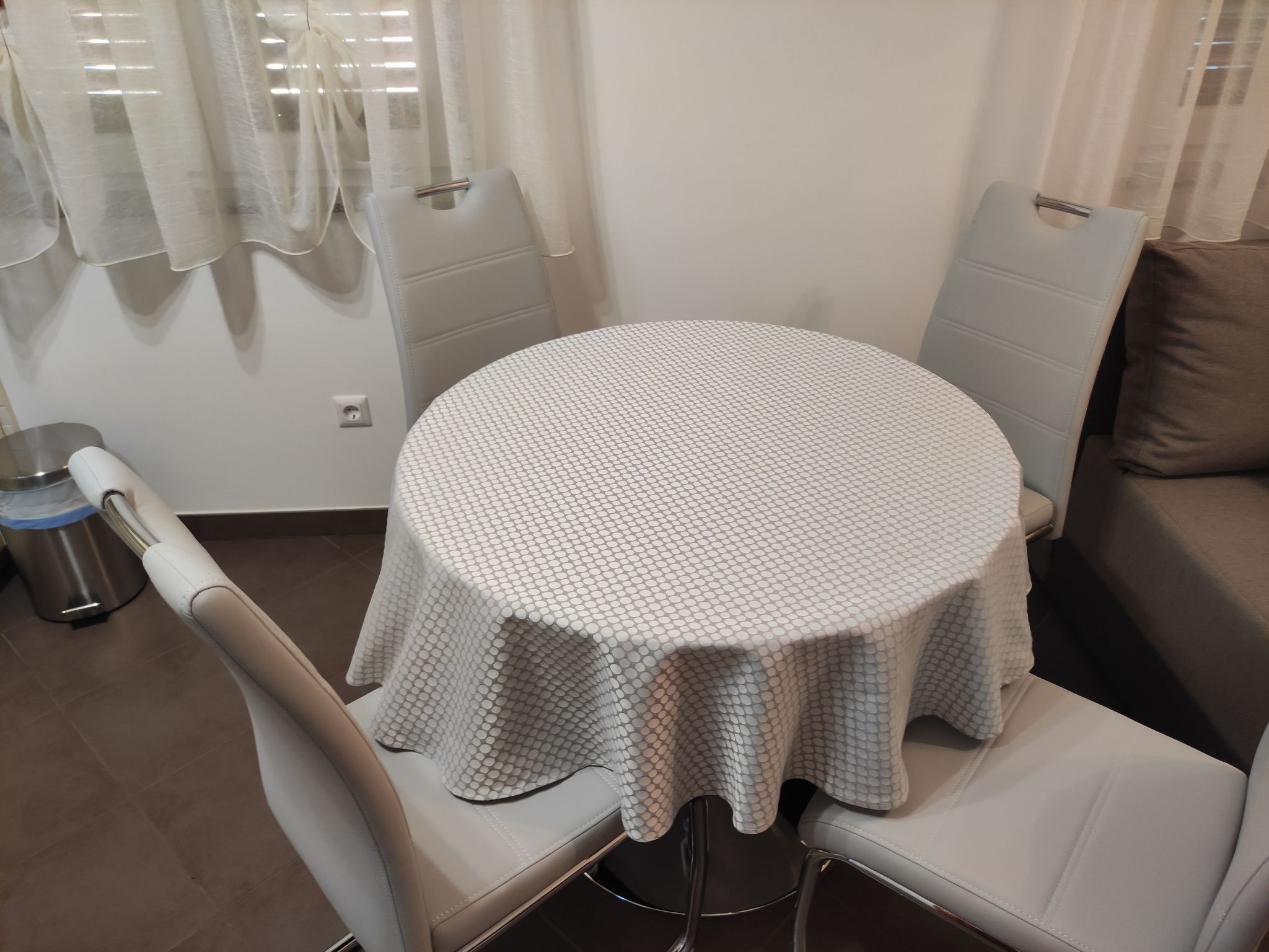 Große Wohnung in Gabonjin mit Großem Garten-Image-tags.info