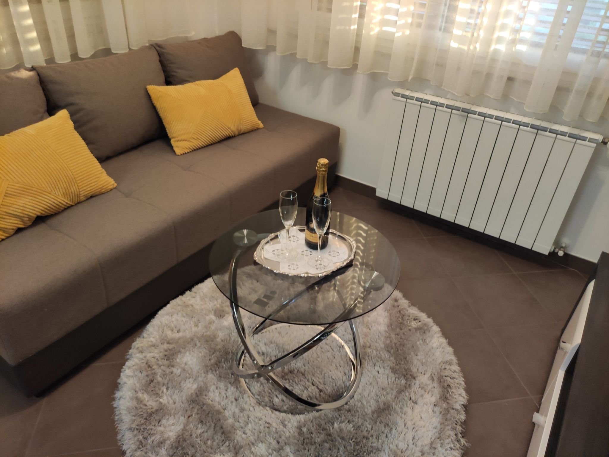 Große Wohnung in Gabonjin mit Großem Garten-Image-tags.info