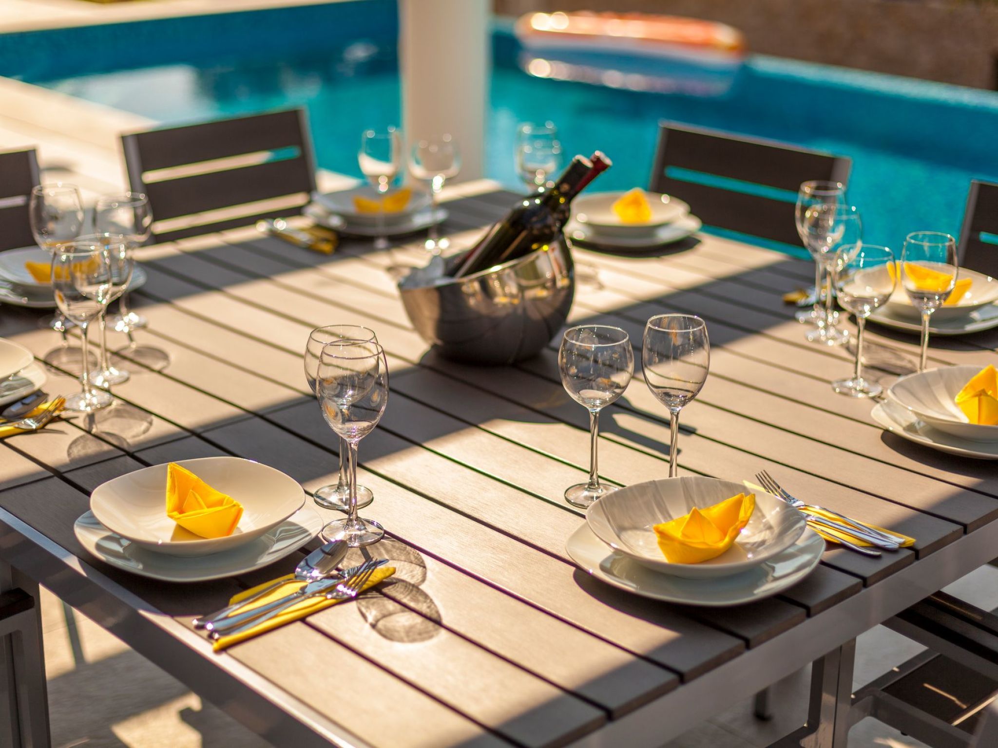 In Malinska mit großem Pool-Image-tags.info