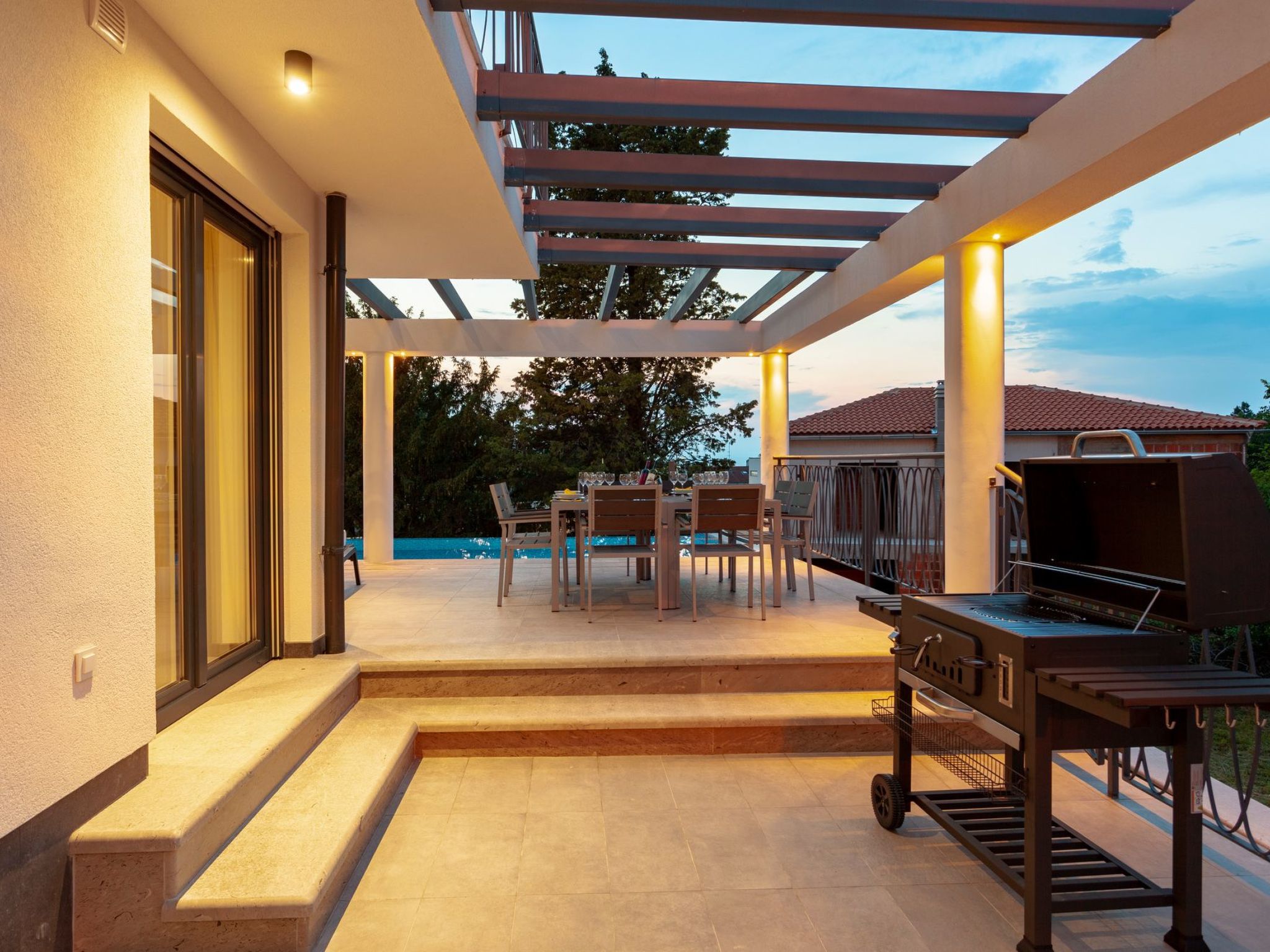 In Malinska mit großem Pool-Image-tags.info