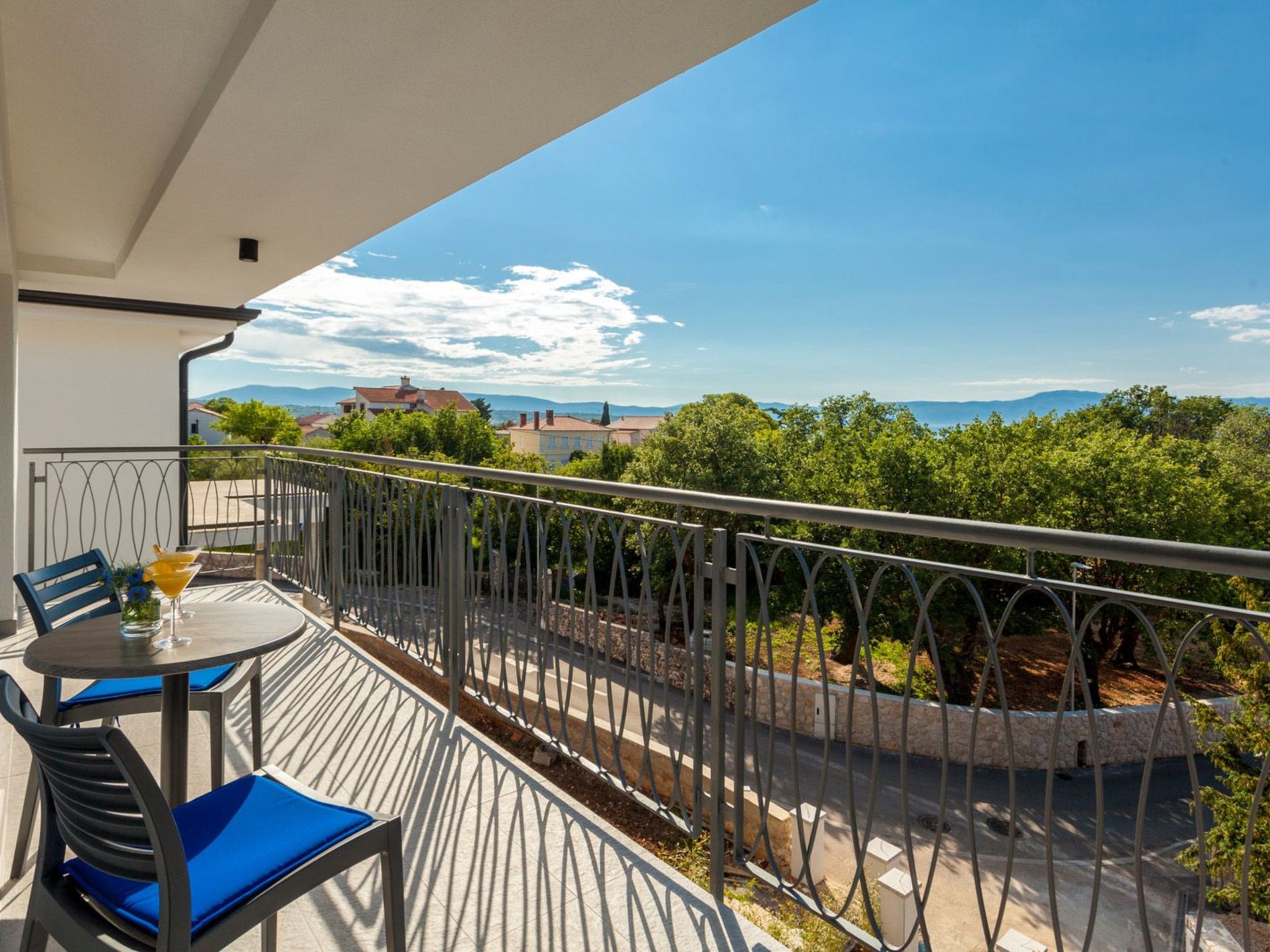 In Malinska mit großem Pool-Image-tags.info