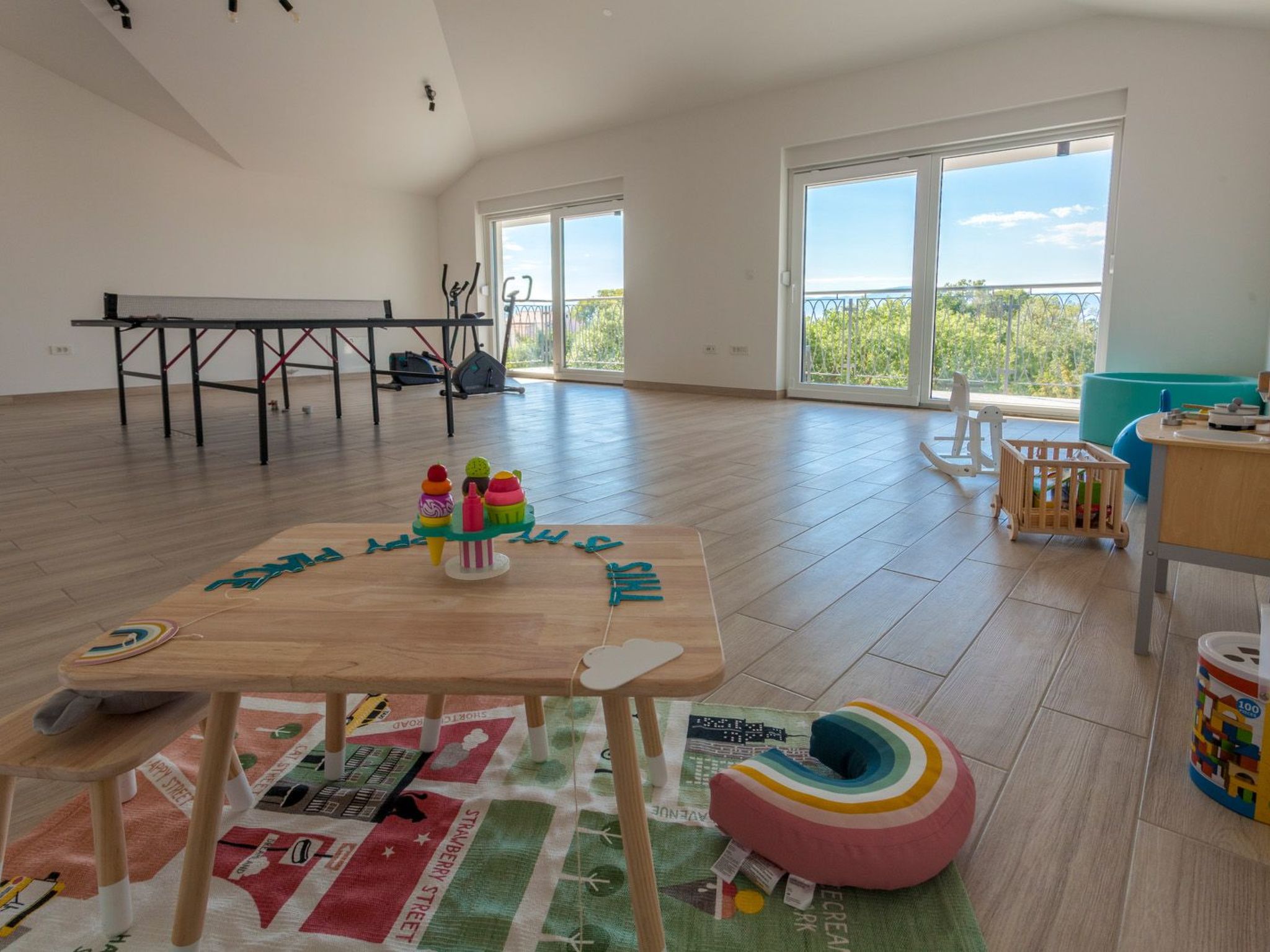 In Malinska mit großem Pool-Image-tags.info