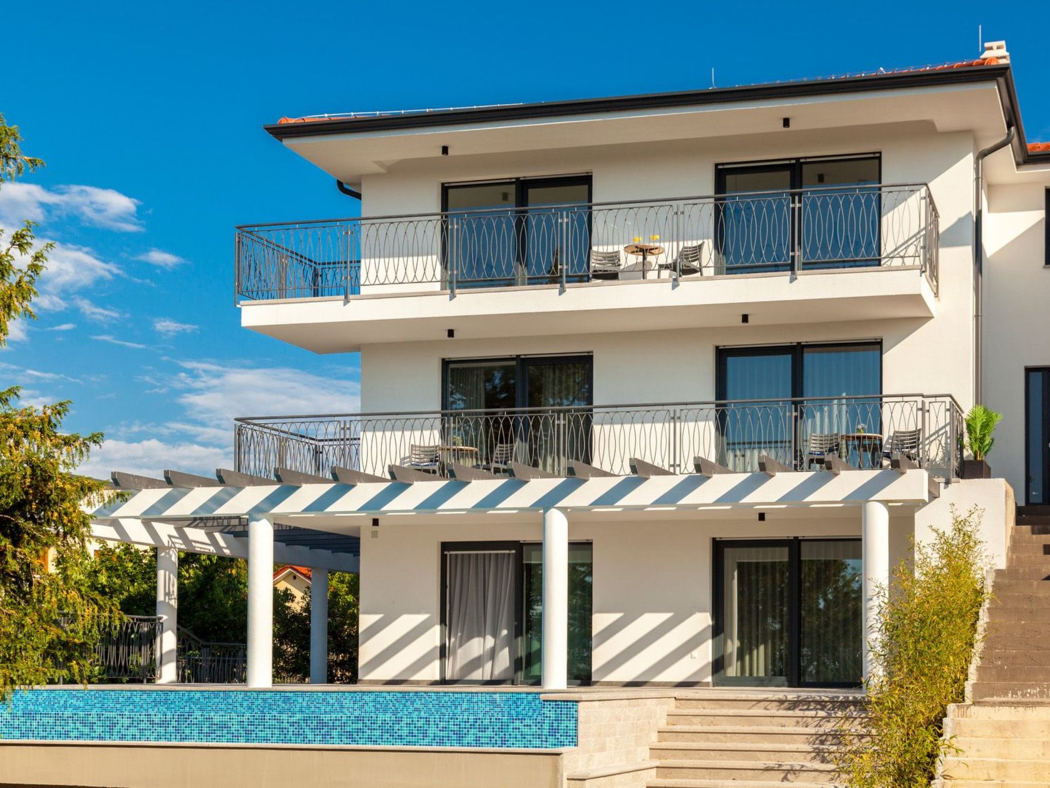 In Malinska mit großem Pool-Image-tags.info