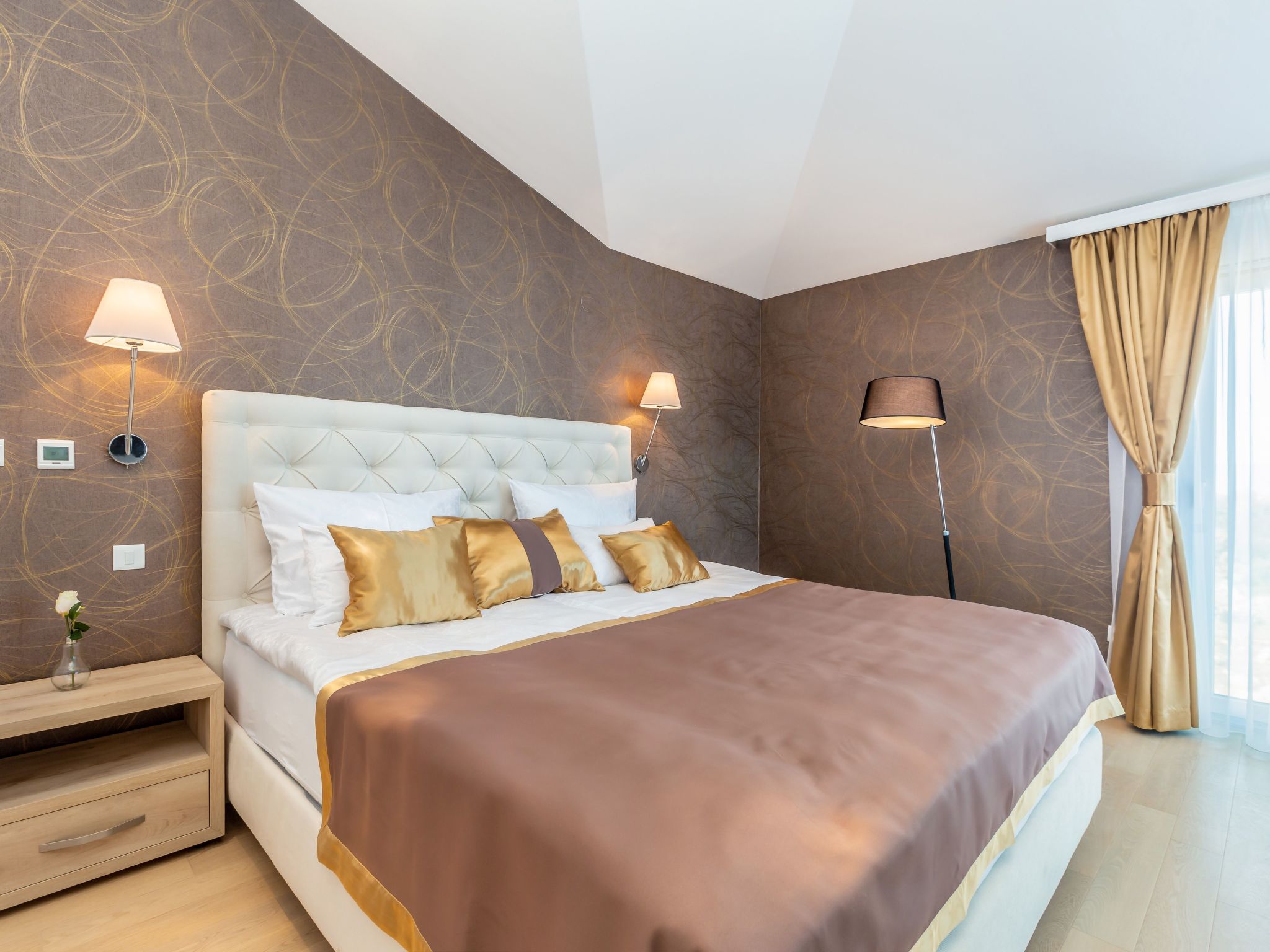 Schöne Villa in einer ruhigen Umgebung mit Pool-Image-tags.info