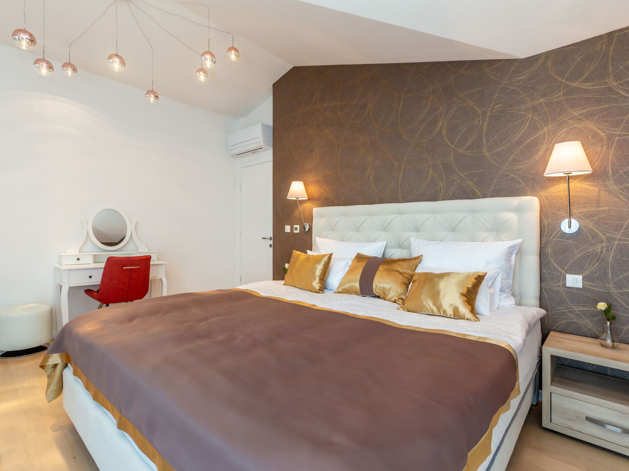 Schöne Villa in einer ruhigen Umgebung mit Pool-Image-tags.info