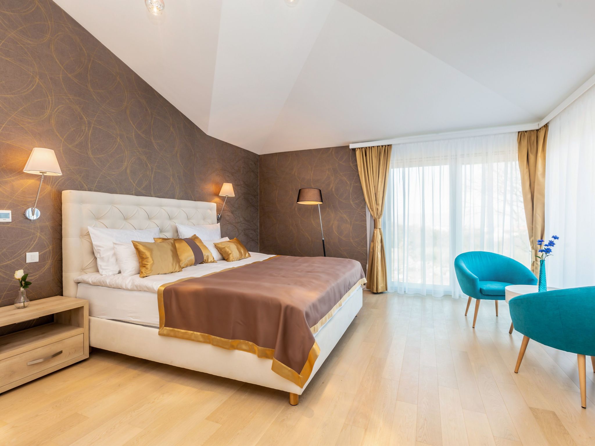 Schöne Villa in einer ruhigen Umgebung mit Pool-Image-tags.info