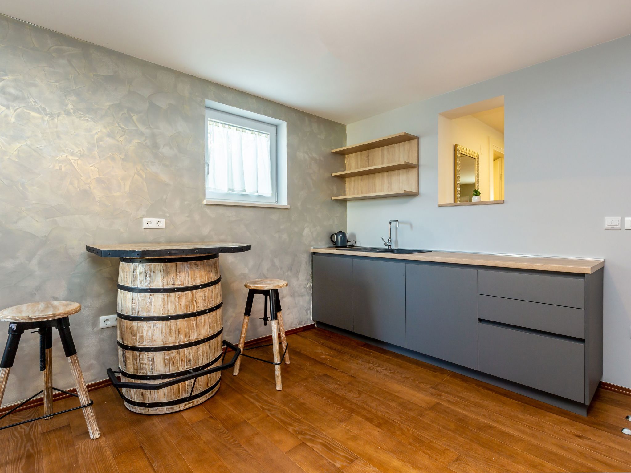 Schöne Villa in einer ruhigen Umgebung mit Pool-Image-tags.info