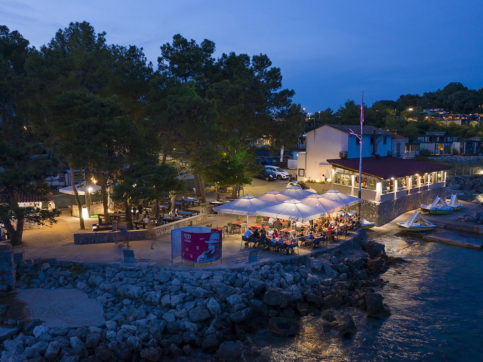 Luxusvilla mit beheiztem Pool in Strandnähe-Image-tags.info