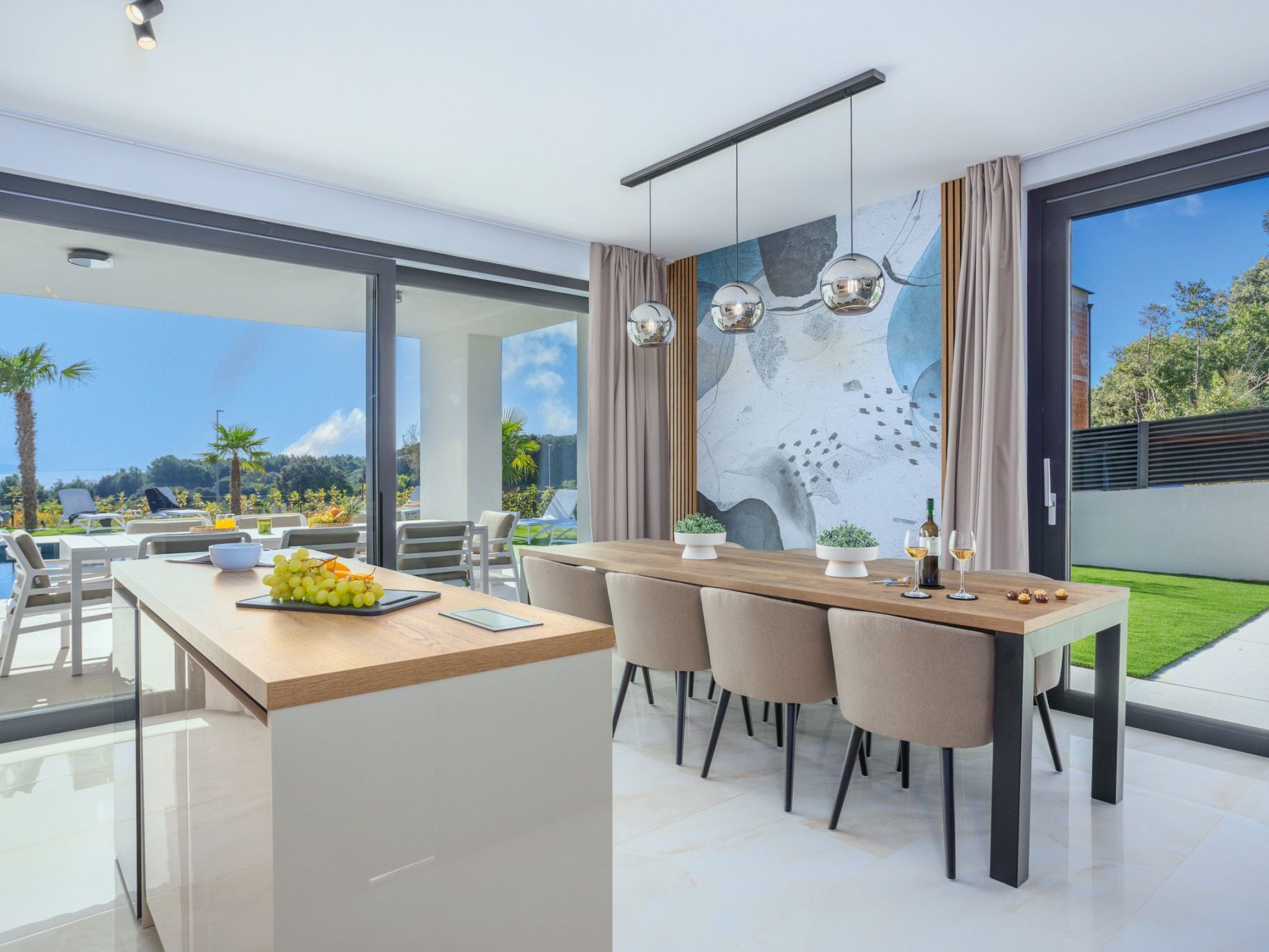 Luxusvilla mit beheiztem Pool in Strandnähe-Image-tags.info