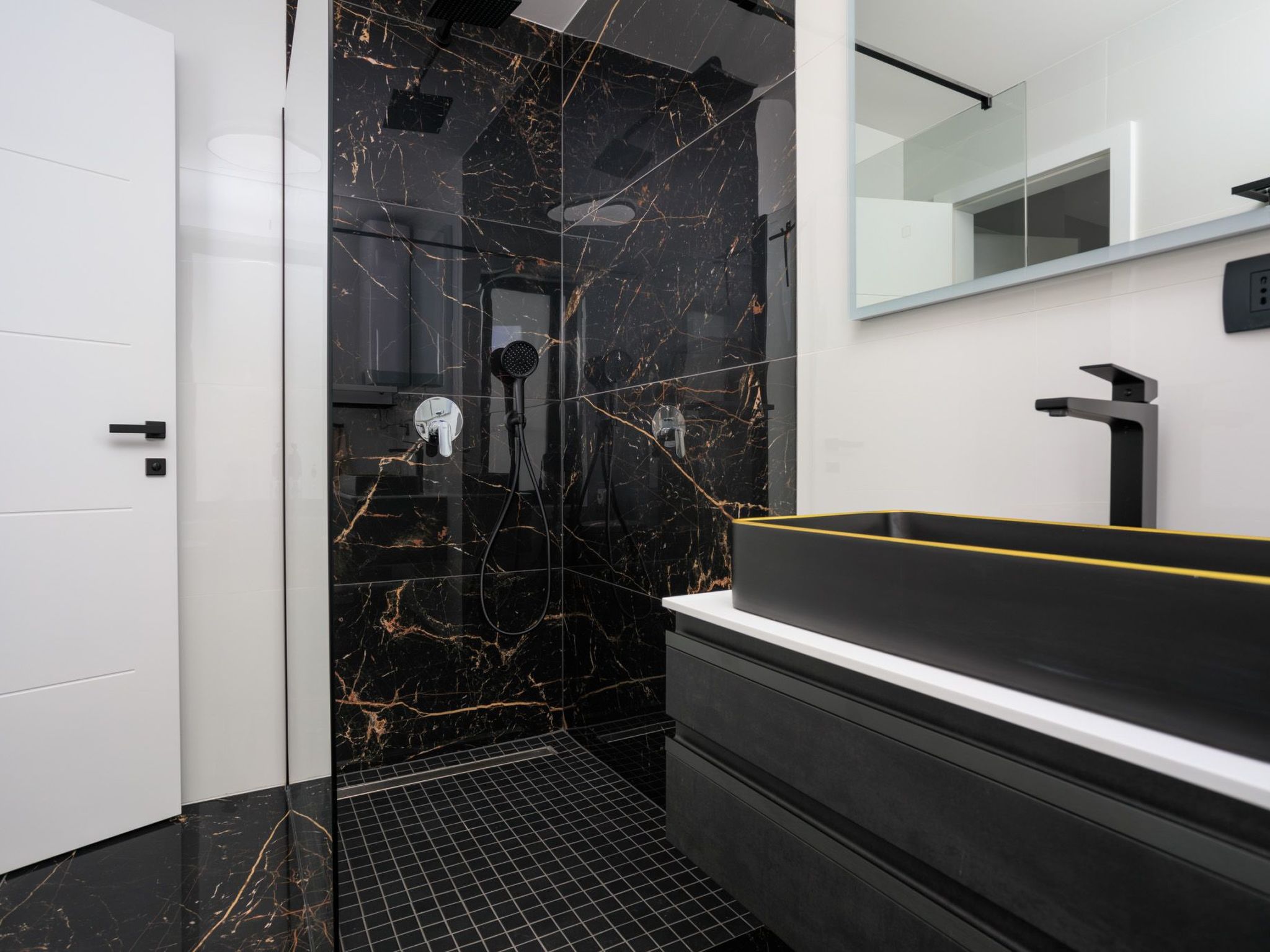 Luxusvilla mit beheiztem Pool in Strandnähe-Image-tags.info