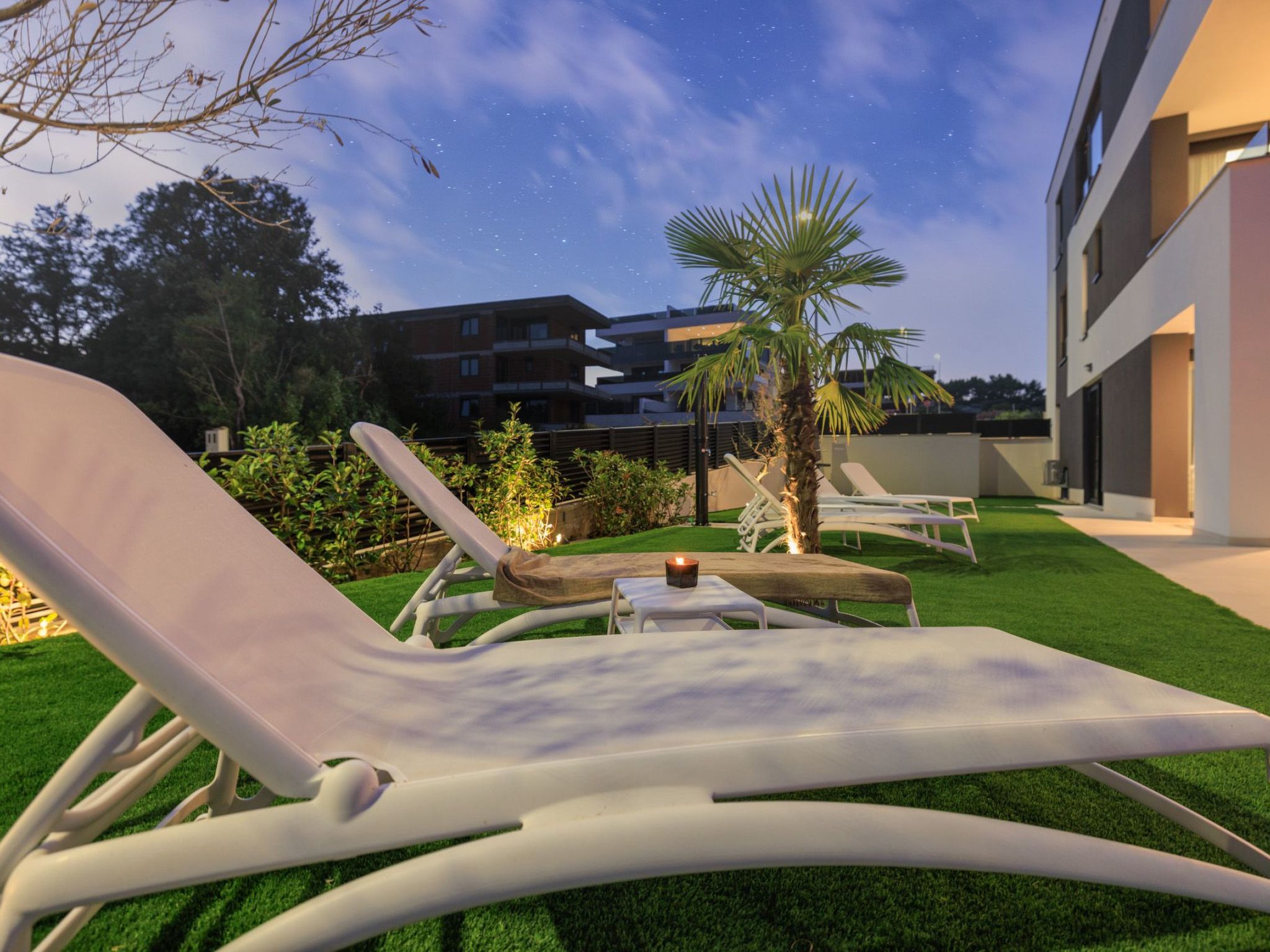 Luxusvilla mit beheiztem Pool in Strandnähe-Image-tags.info