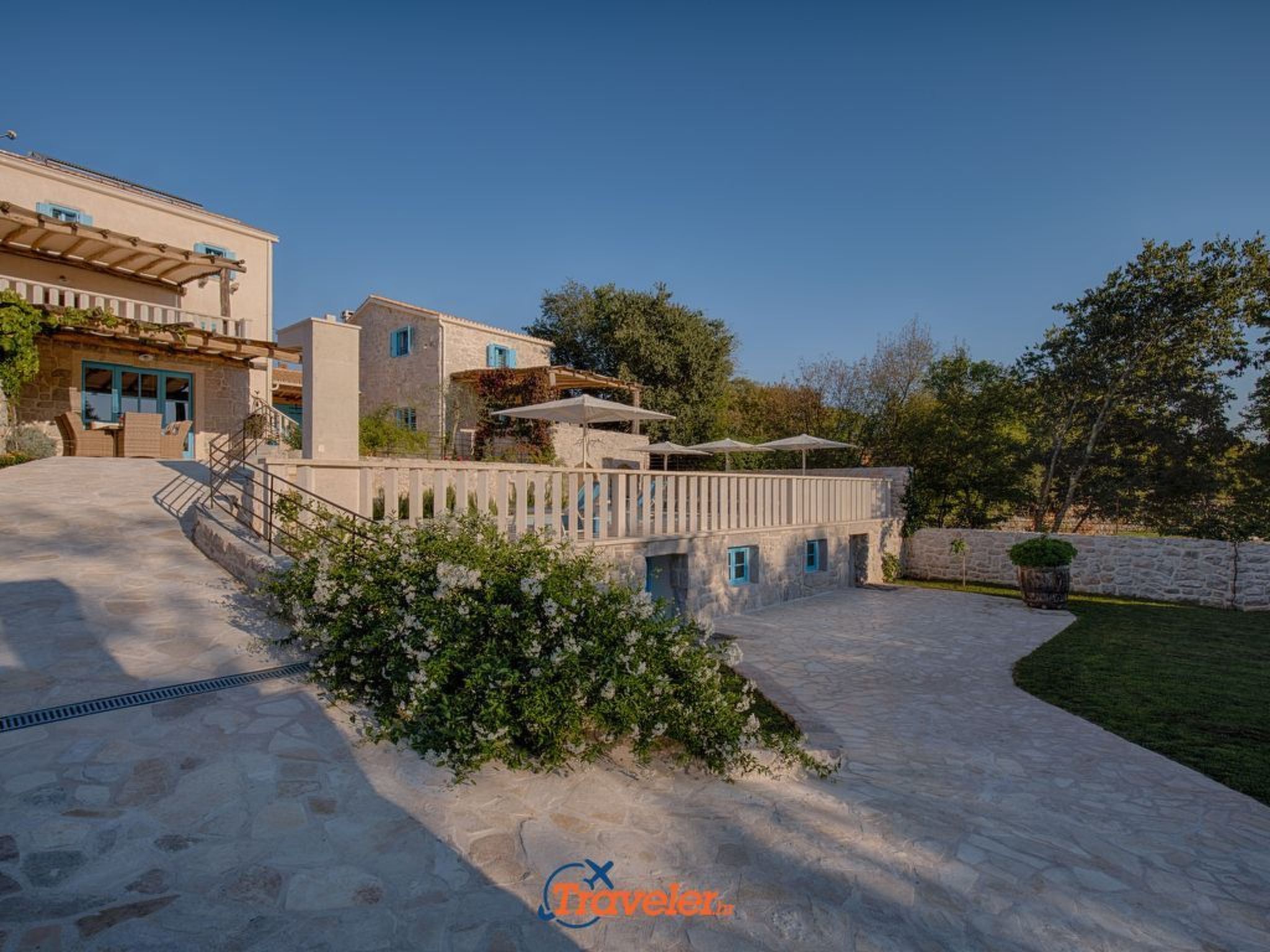 Schöne Steinvilla mit beheiztem Pool und Sauna-Image-tags.info