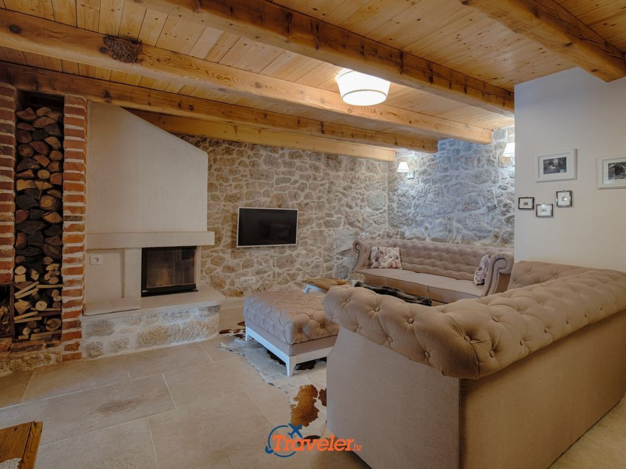 Schöne Steinvilla mit beheiztem Pool und Sauna-Image-tags.info