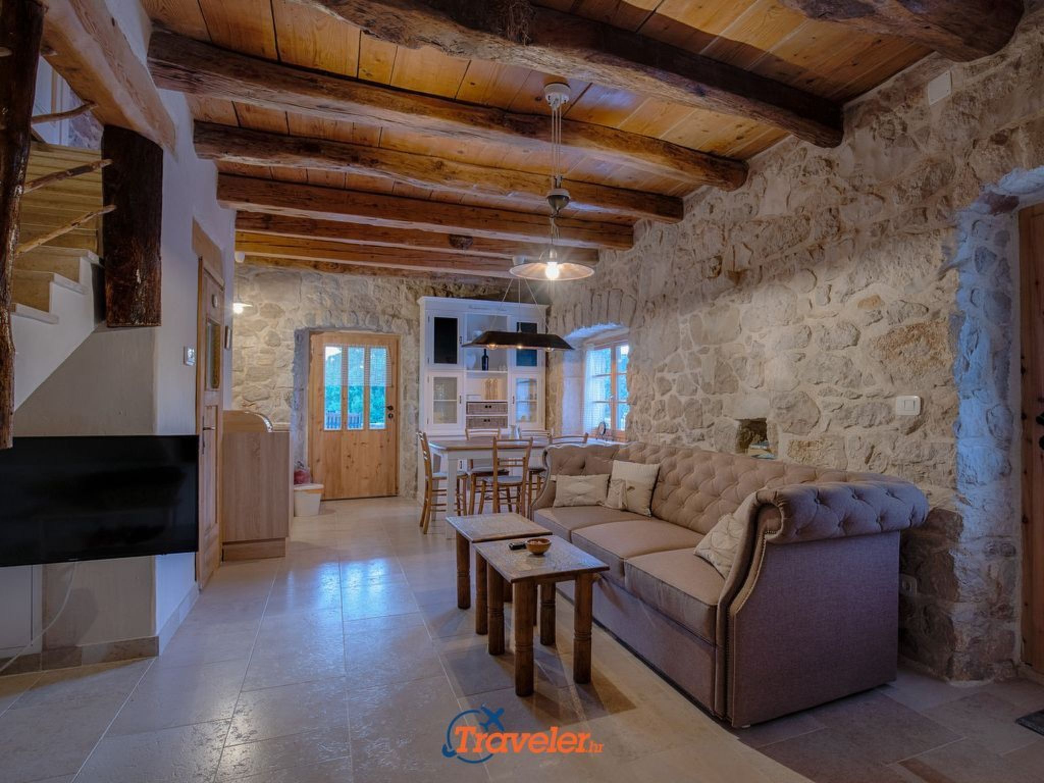 Schöne Steinvilla mit beheiztem Pool und Sauna-Image-tags.info