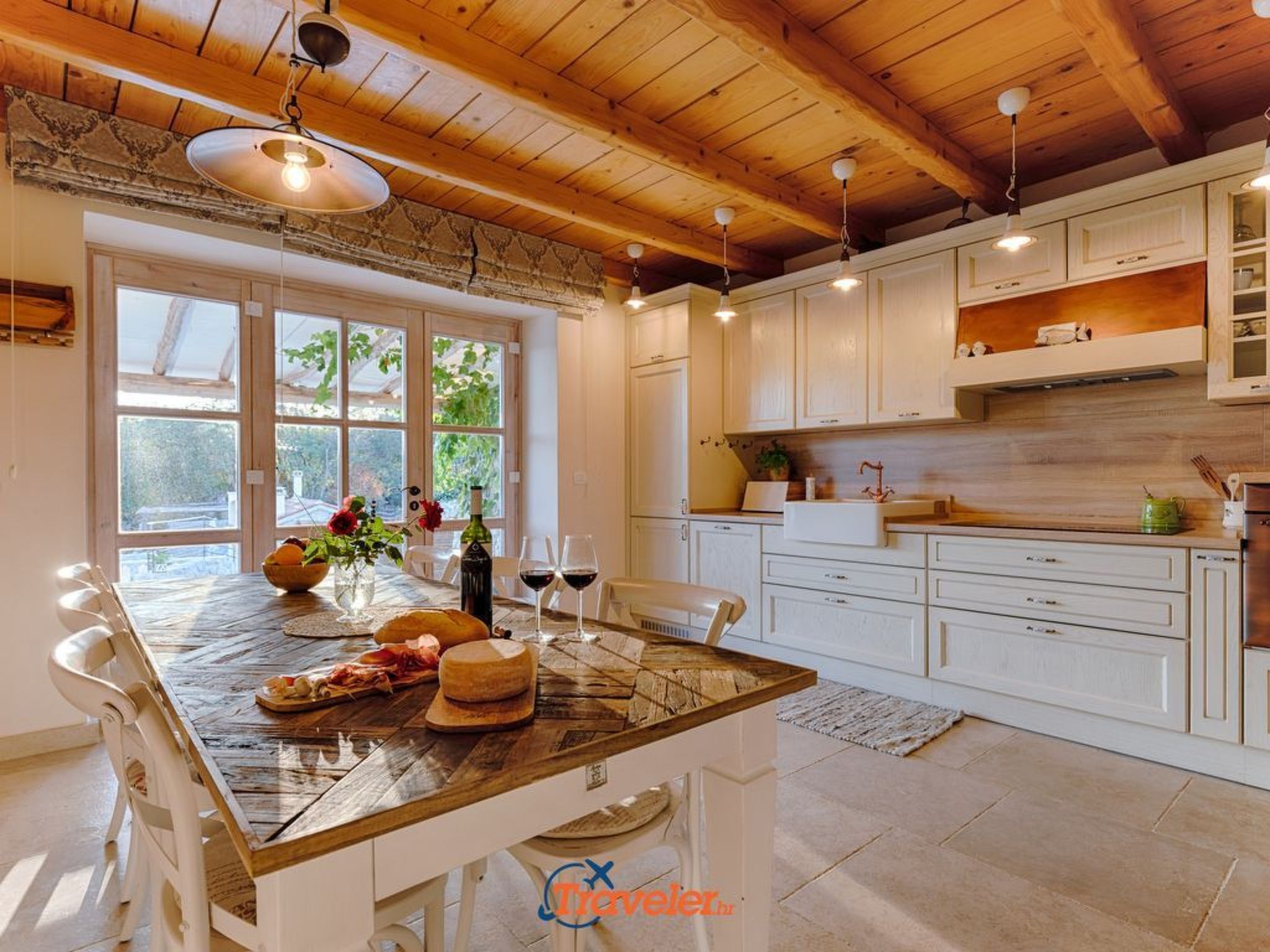 Schöne Steinvilla mit beheiztem Pool und Sauna-Image-tags.info