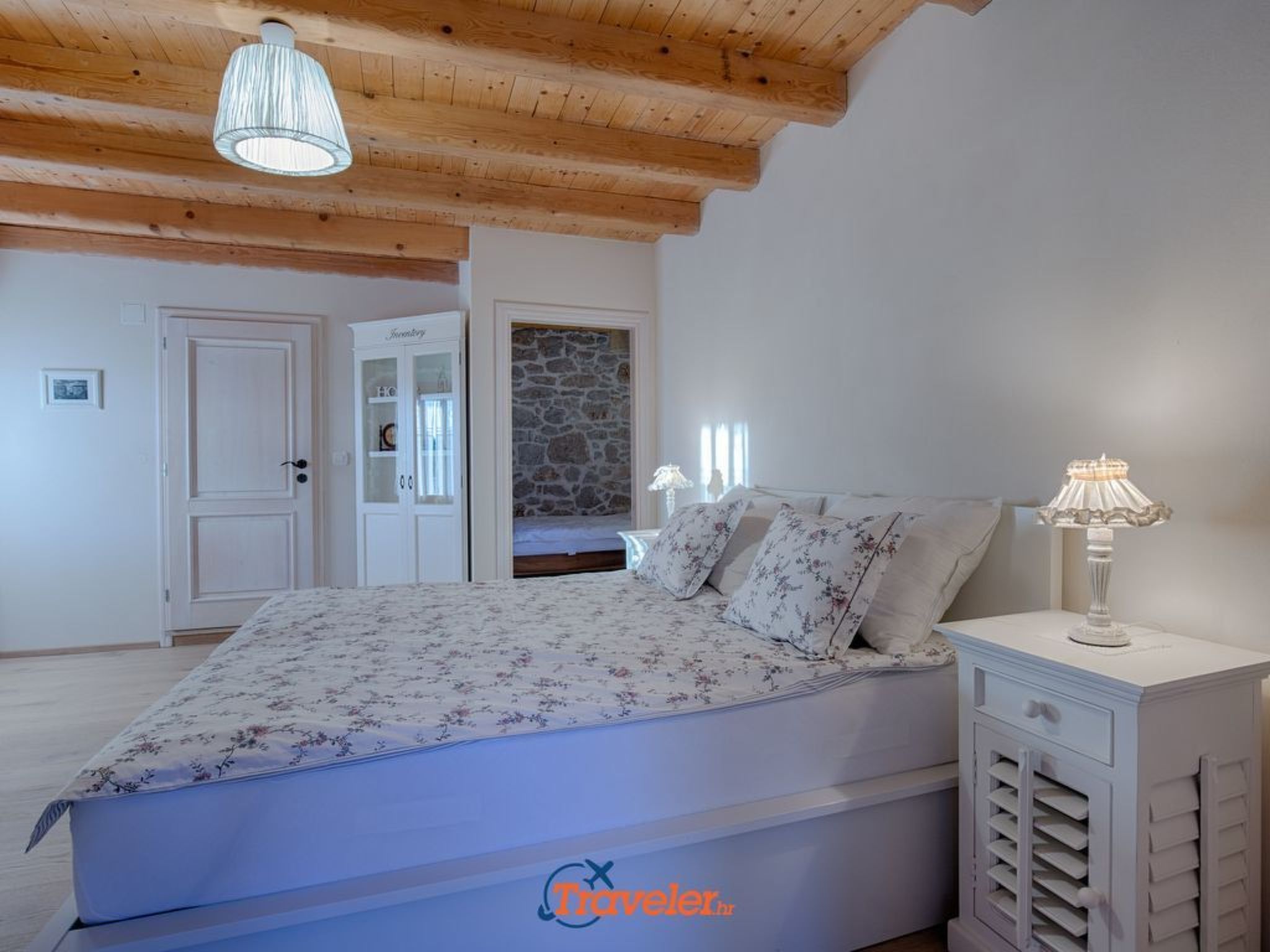 Schöne Steinvilla mit beheiztem Pool und Sauna-Image-tags.info