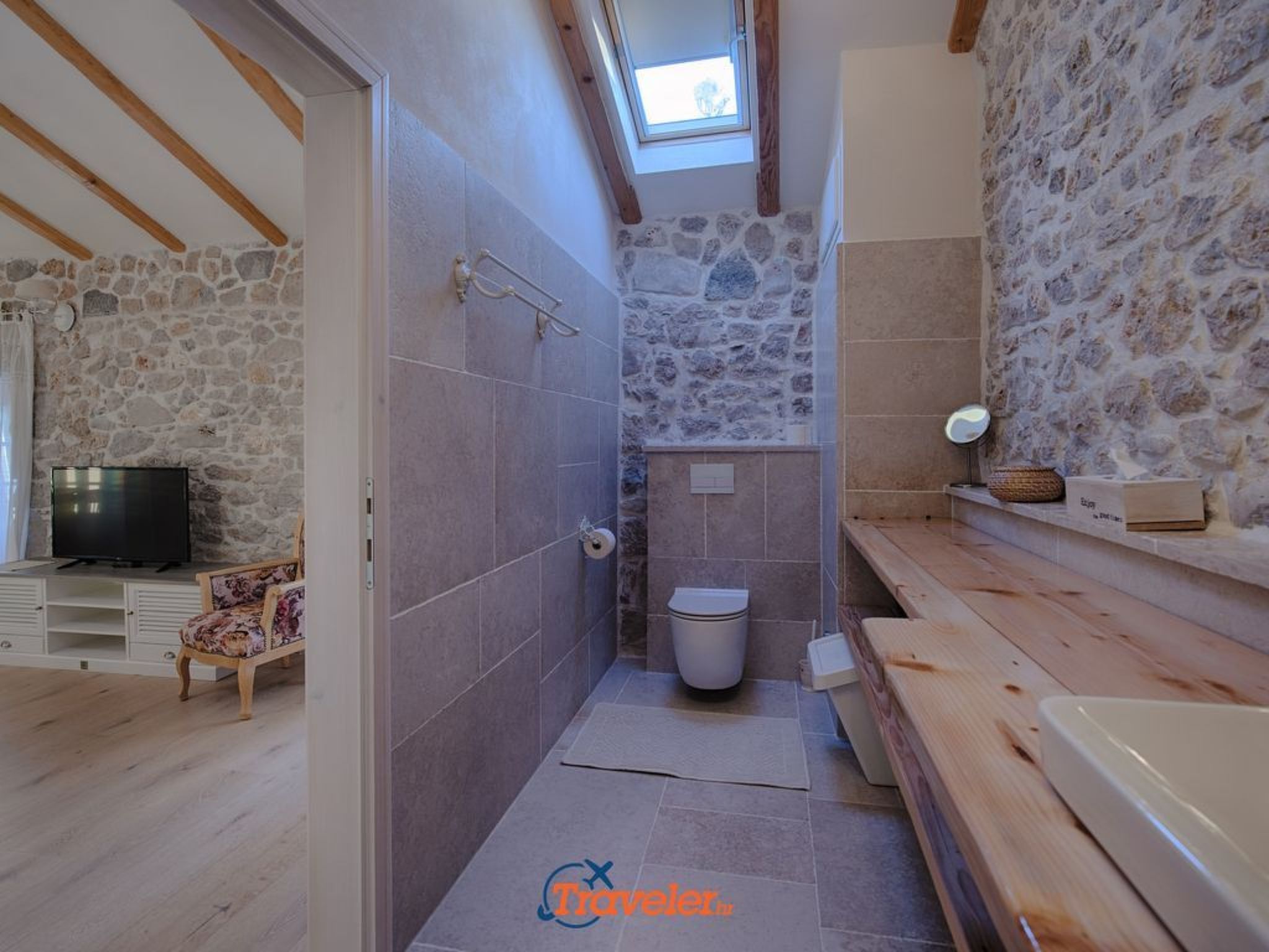 Schöne Steinvilla mit beheiztem Pool und Sauna-Image-tags.info