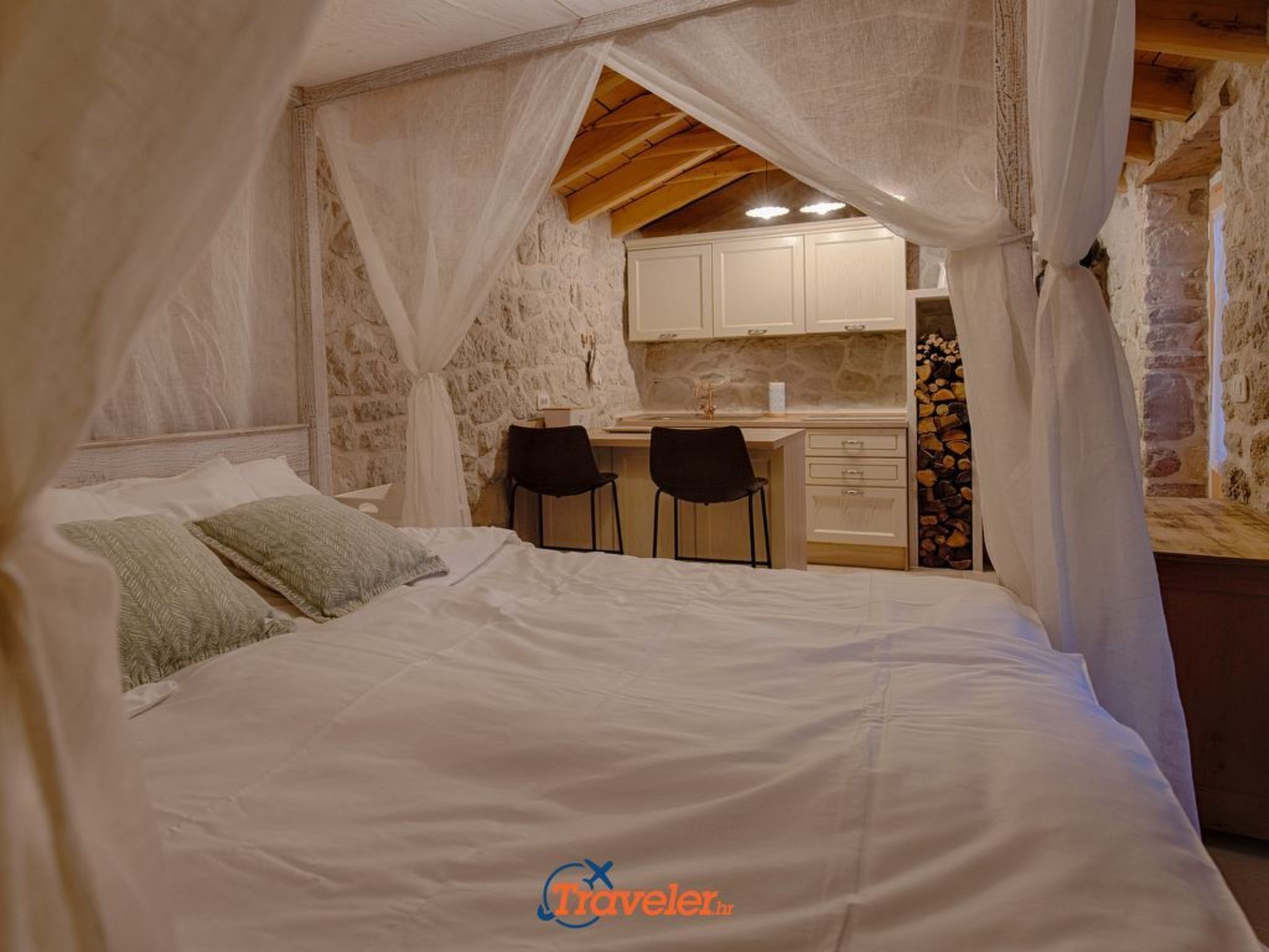 Schöne Steinvilla mit beheiztem Pool und Sauna-Image-tags.info